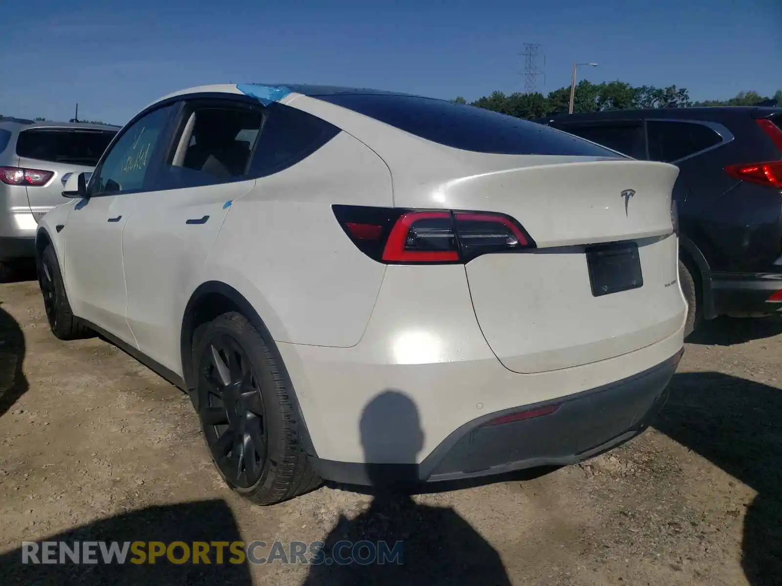 3 Photograph of a damaged car 5YJYGDEE8MF080357 TESLA MODEL Y 2021