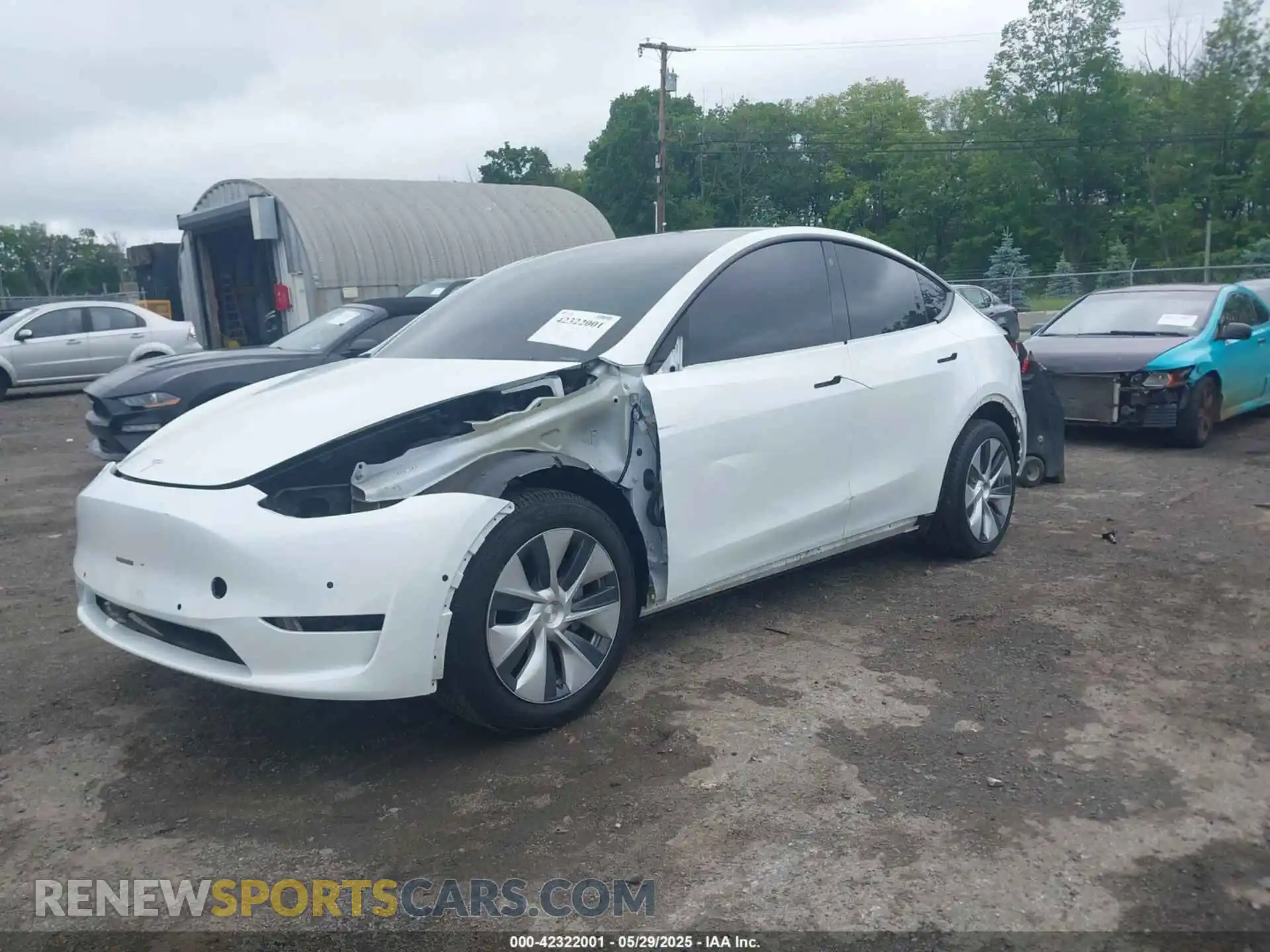 2 Photograph of a damaged car 5YJYGDEE8MF085574 TESLA MODEL Y 2021