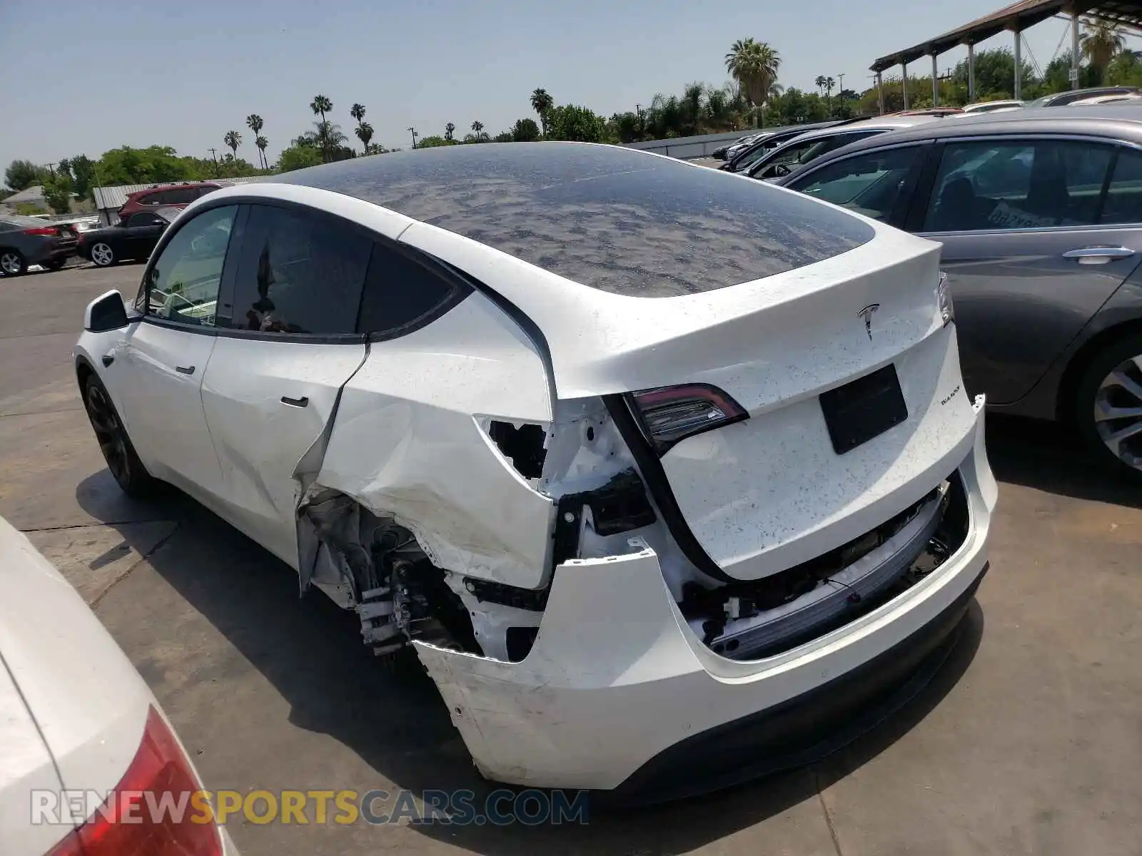 3 Photograph of a damaged car 5YJYGDEE8MF097403 TESLA MODEL Y 2021