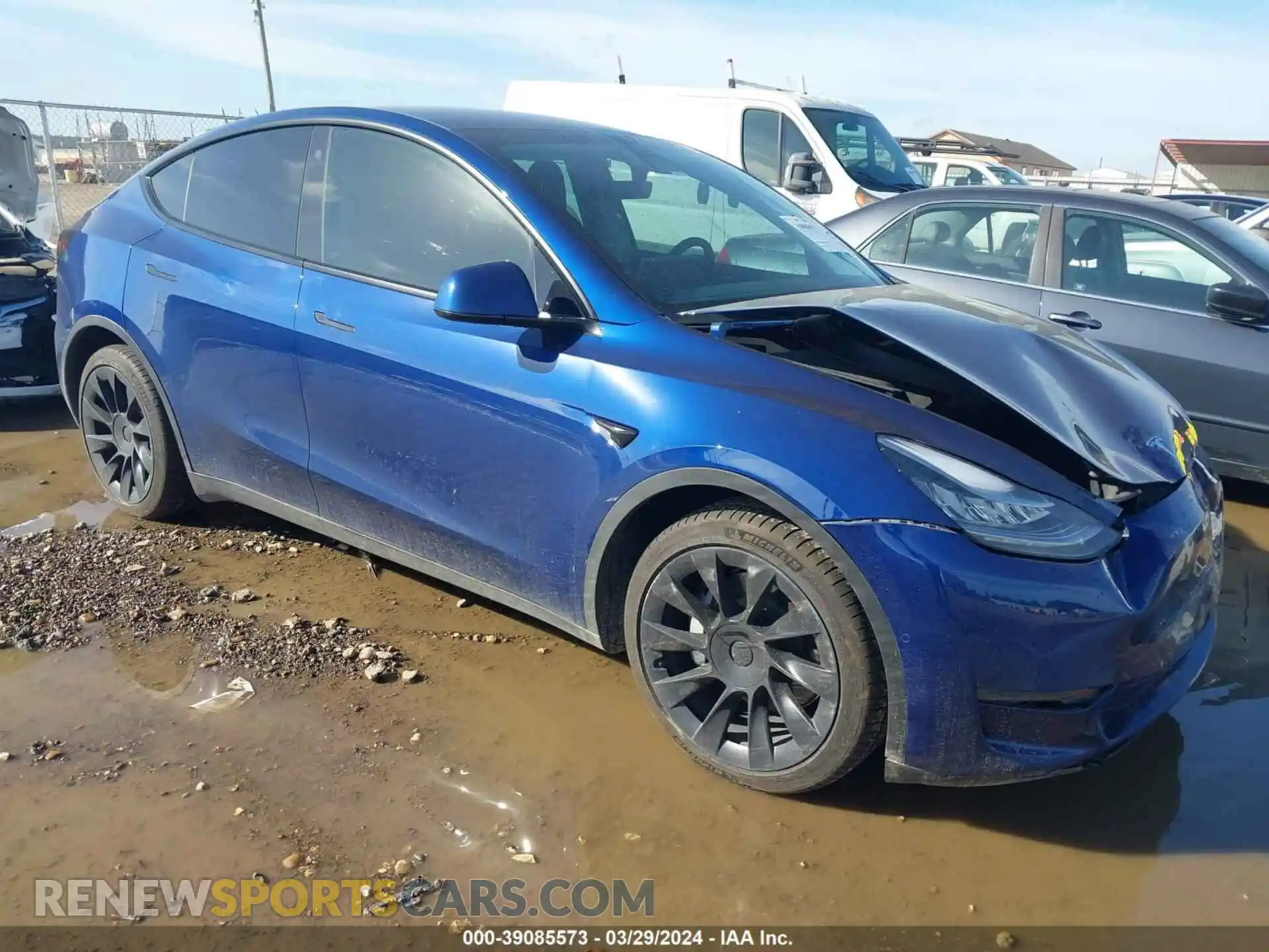 1 Photograph of a damaged car 5YJYGDEE8MF102051 TESLA MODEL Y 2021