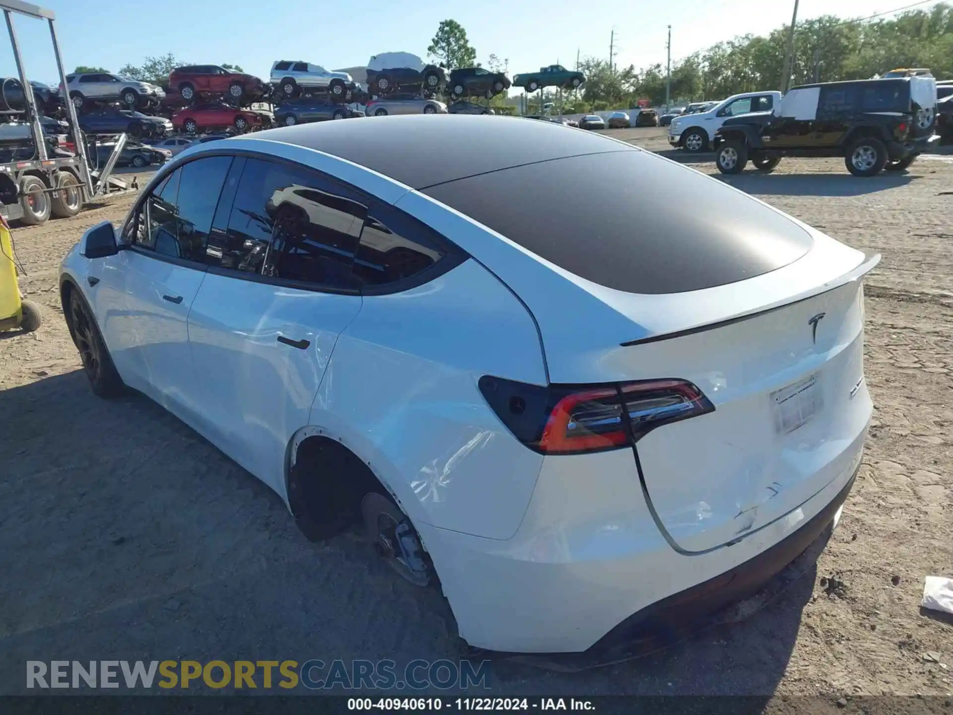 3 Photograph of a damaged car 5YJYGDEE8MF115429 TESLA MODEL Y 2021
