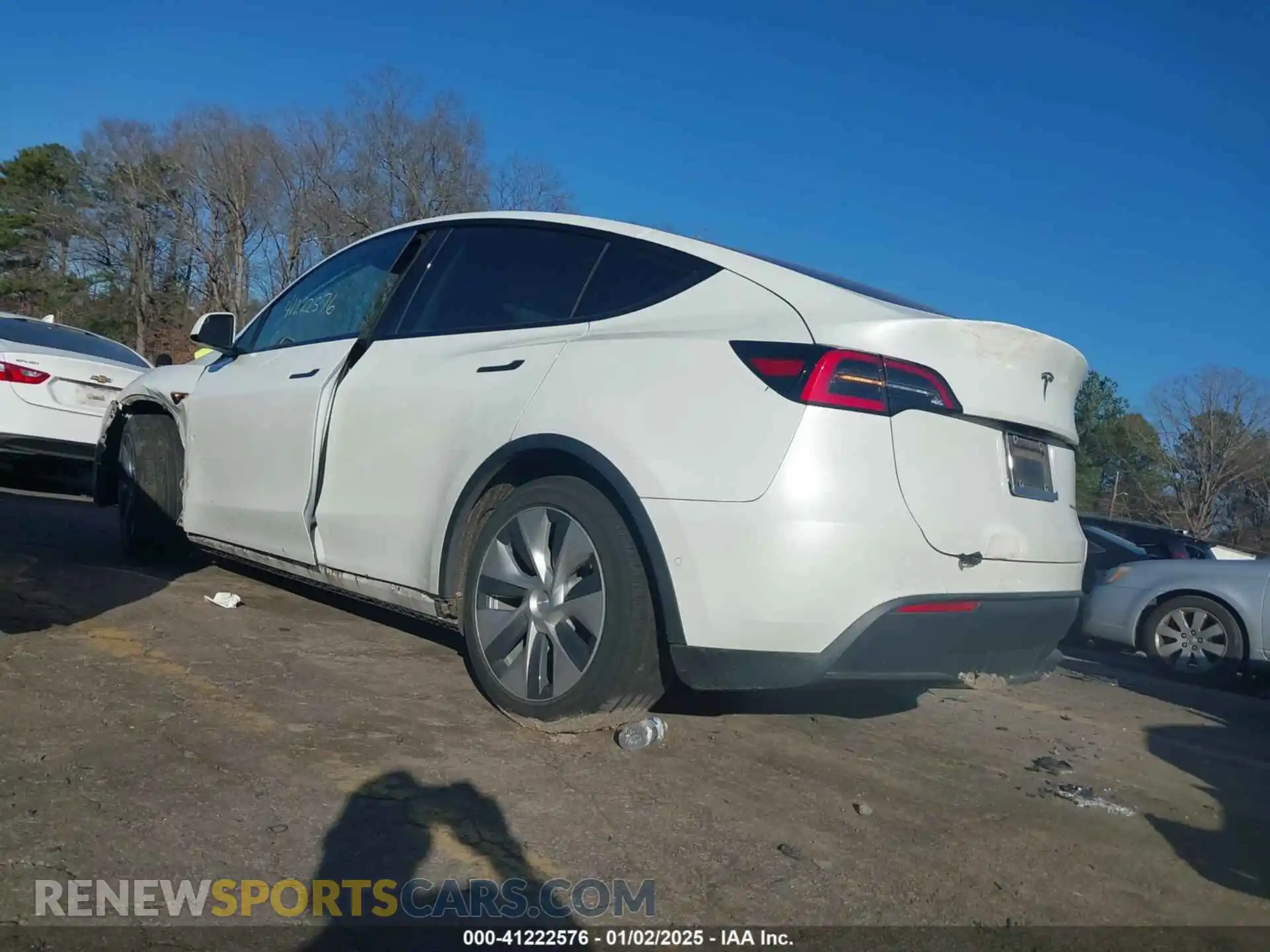 3 Photograph of a damaged car 5YJYGDEE8MF142341 TESLA MODEL Y 2021