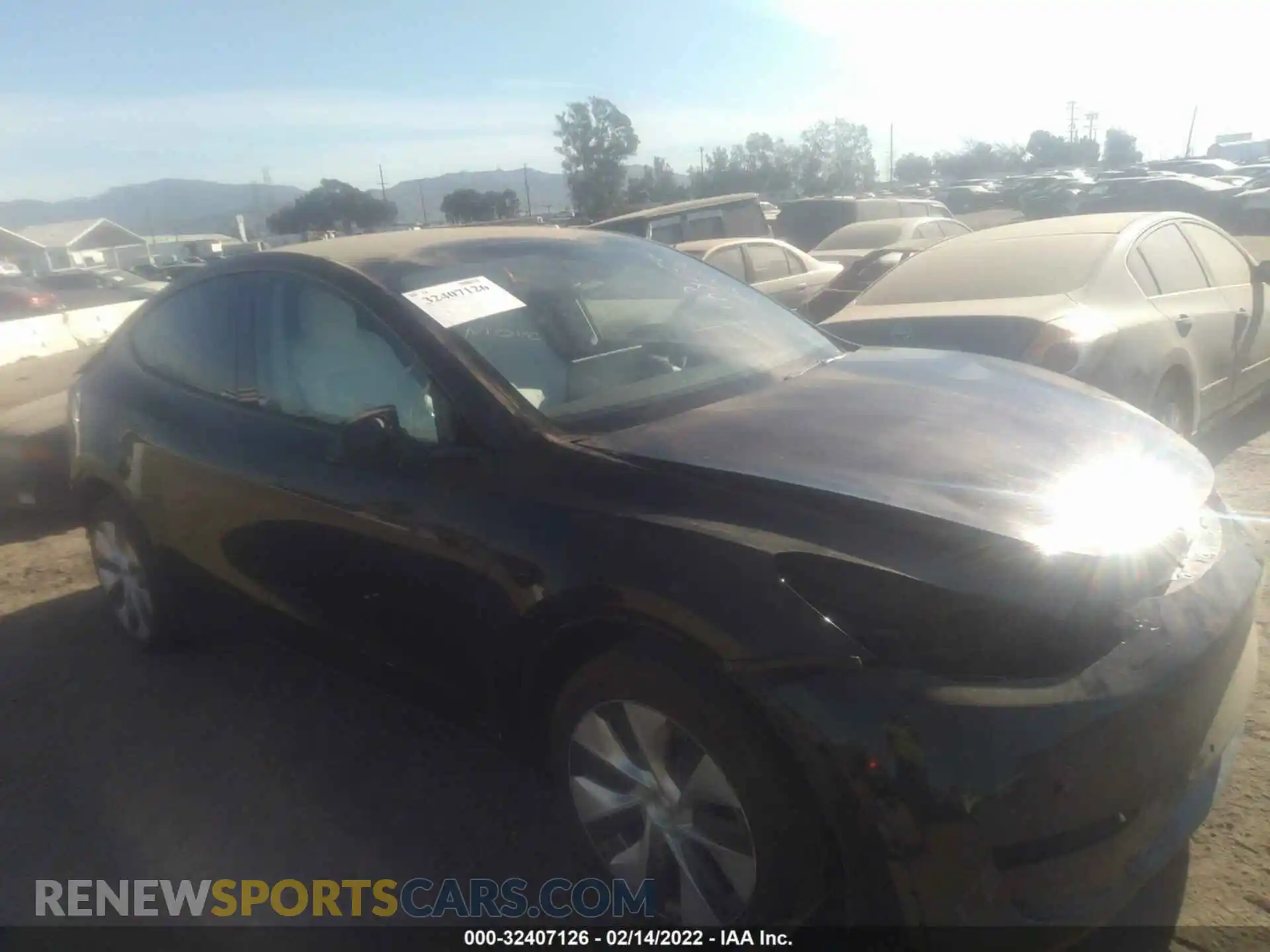 1 Photograph of a damaged car 5YJYGDEE8MF189756 TESLA MODEL Y 2021
