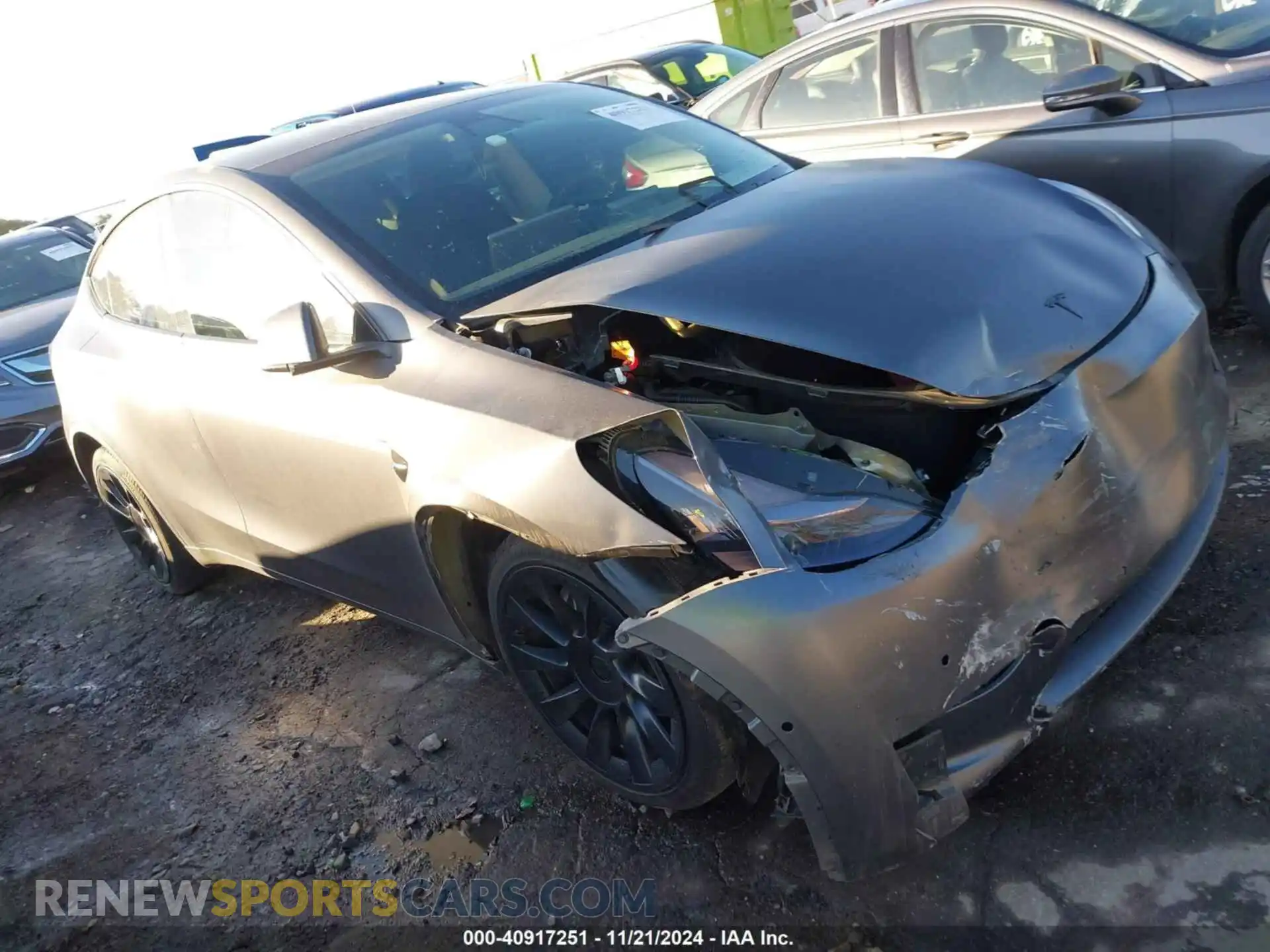 1 Photograph of a damaged car 5YJYGDEE8MF198490 TESLA MODEL Y 2021
