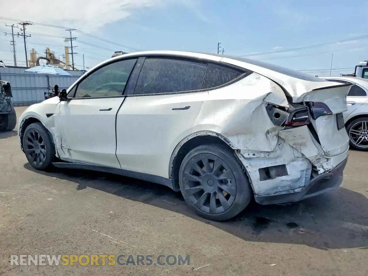 2 Photograph of a damaged car 5YJYGDEE8MF219225 TESLA MODEL Y 2021