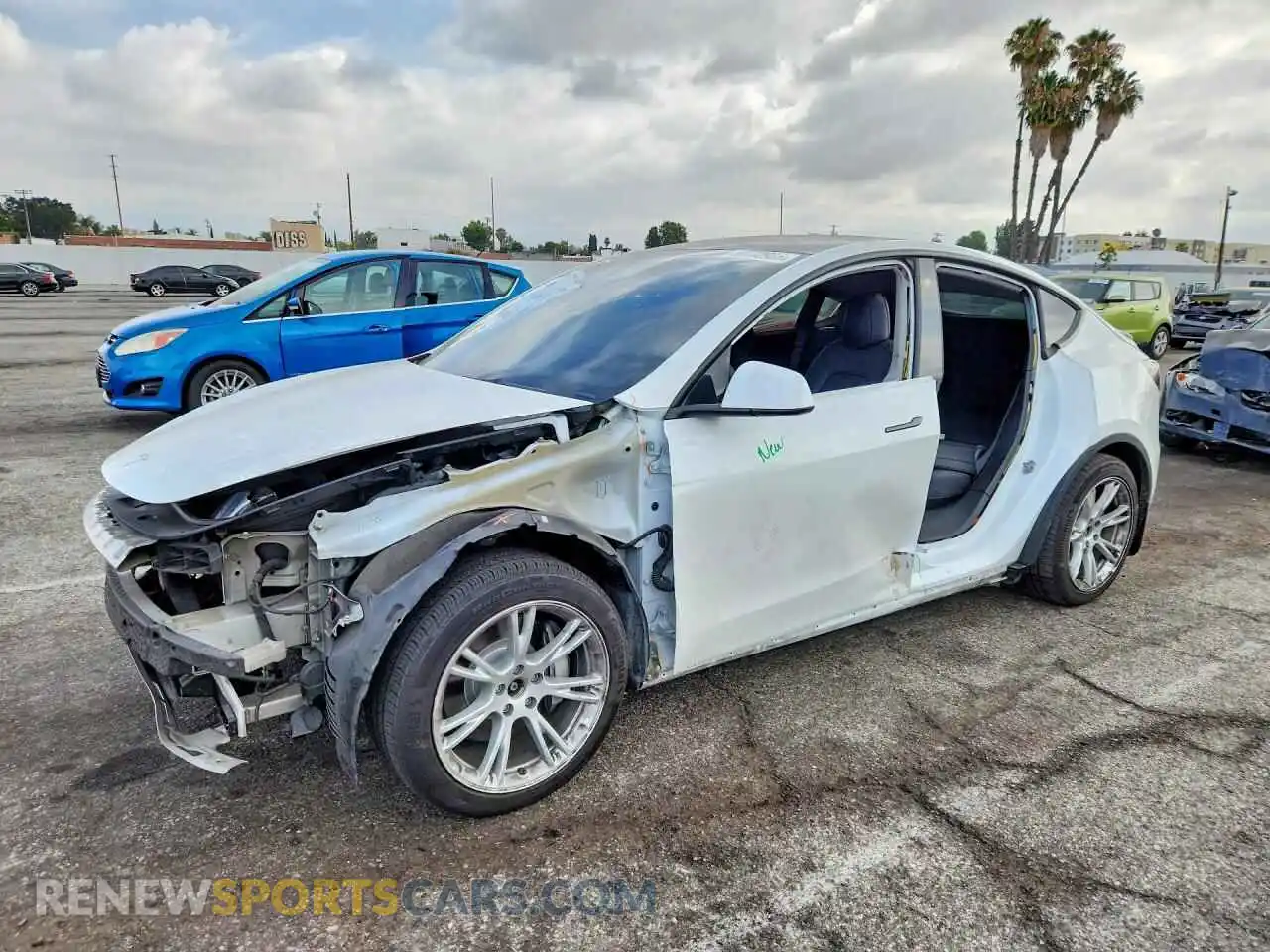 1 Photograph of a damaged car 5YJYGDEE8MF231343 TESLA MODEL Y 2021