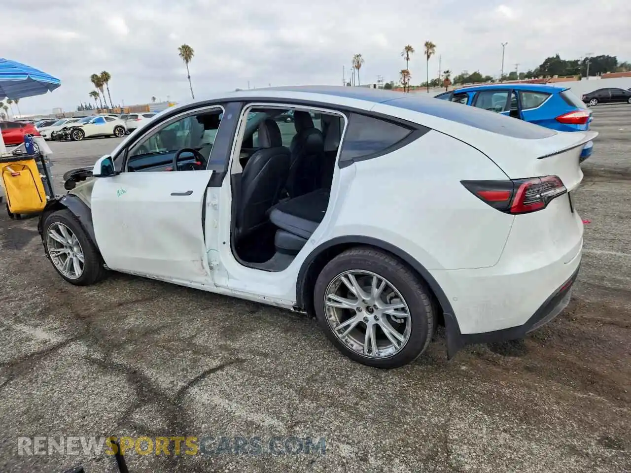2 Photograph of a damaged car 5YJYGDEE8MF231343 TESLA MODEL Y 2021