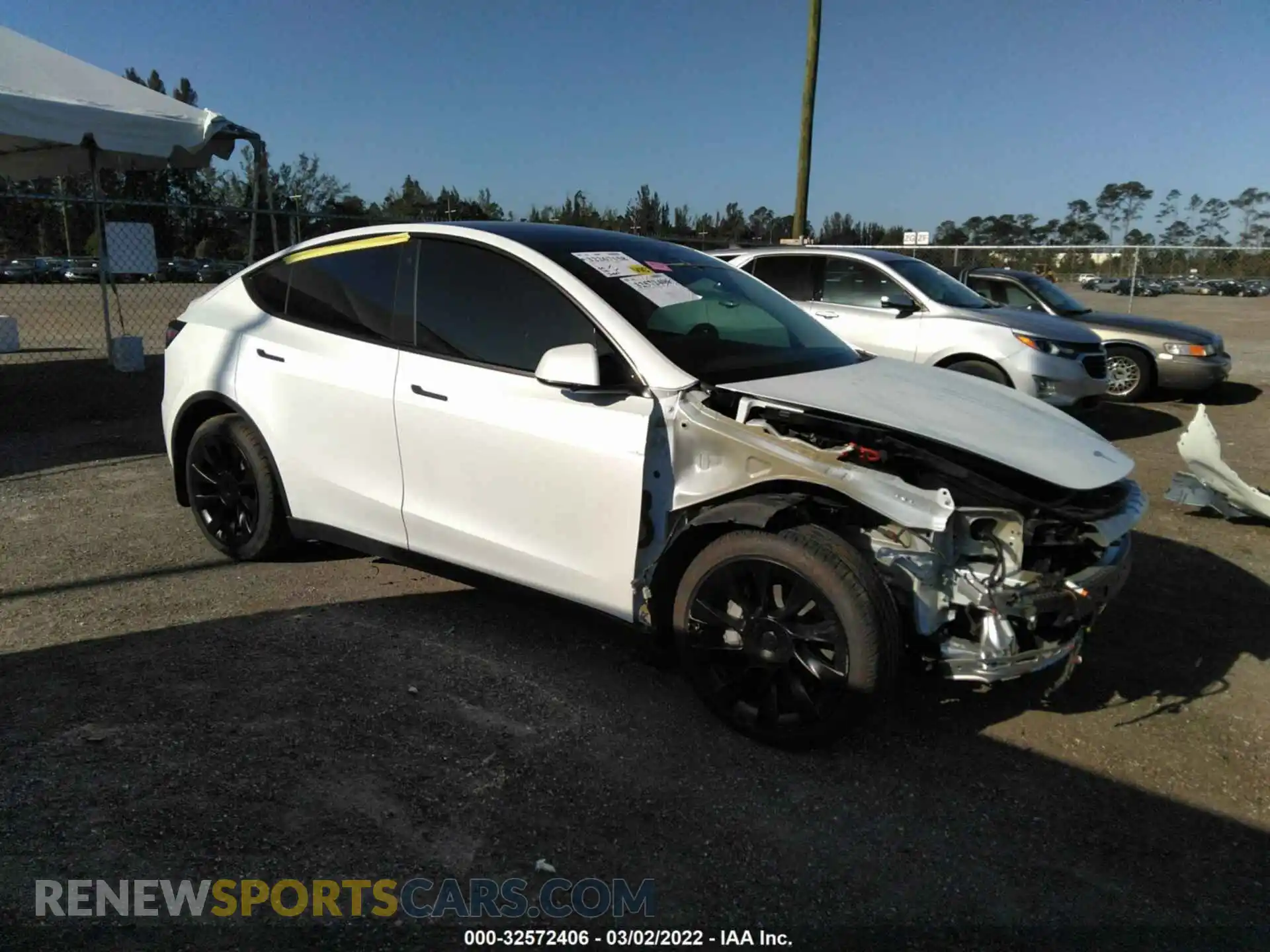 1 Photograph of a damaged car 5YJYGDEE8MF244982 TESLA MODEL Y 2021