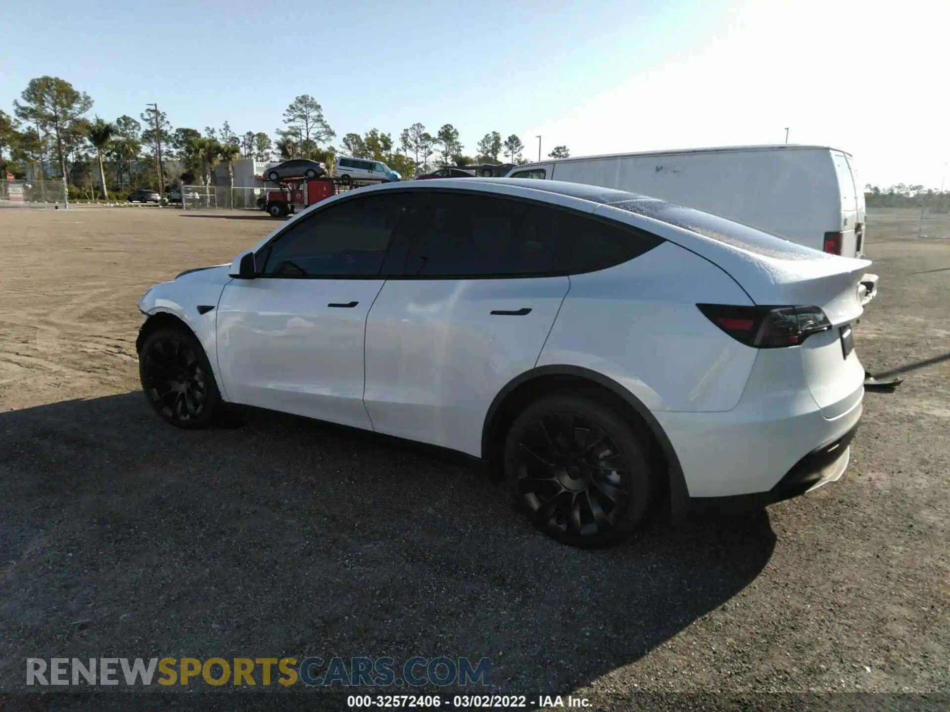 3 Photograph of a damaged car 5YJYGDEE8MF244982 TESLA MODEL Y 2021