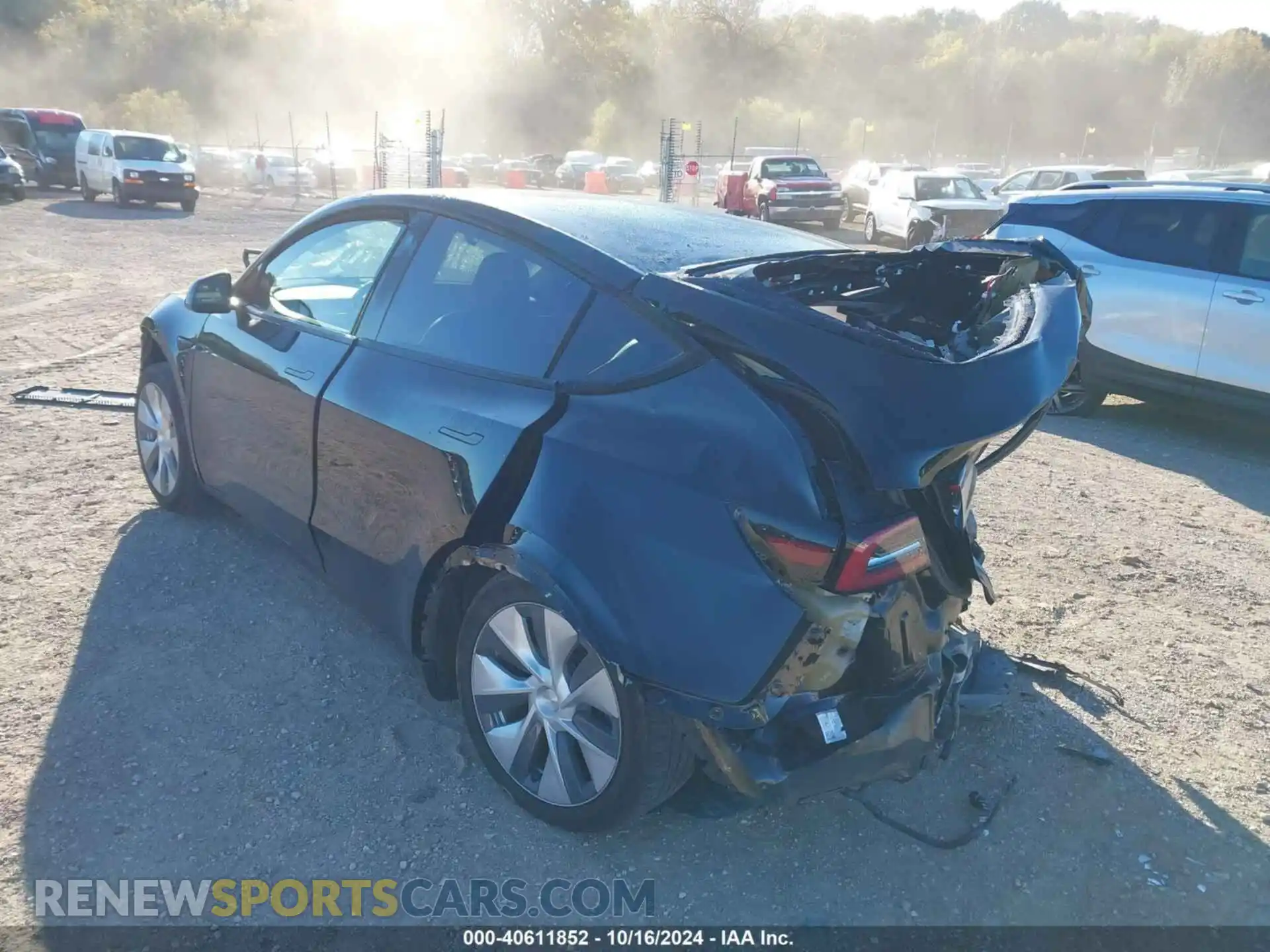 3 Photograph of a damaged car 5YJYGDEE8MF245615 TESLA MODEL Y 2021