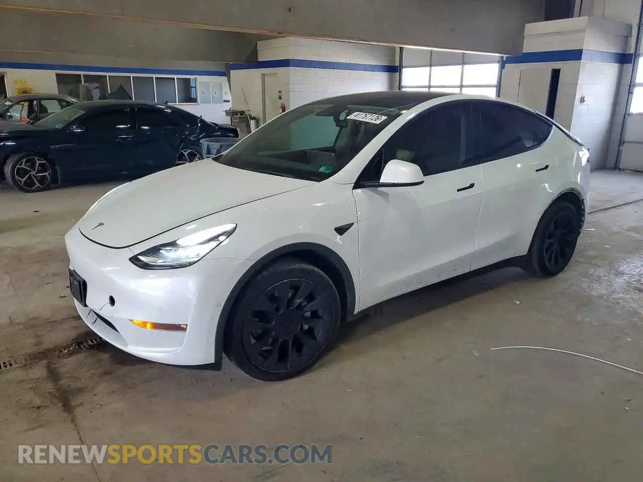 1 Photograph of a damaged car 5YJYGDEE8MF253181 TESLA MODEL Y 2021