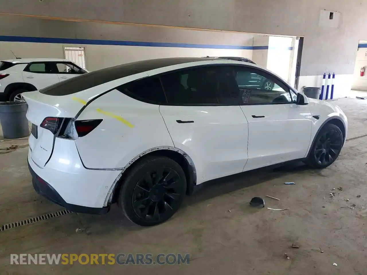3 Photograph of a damaged car 5YJYGDEE8MF253181 TESLA MODEL Y 2021