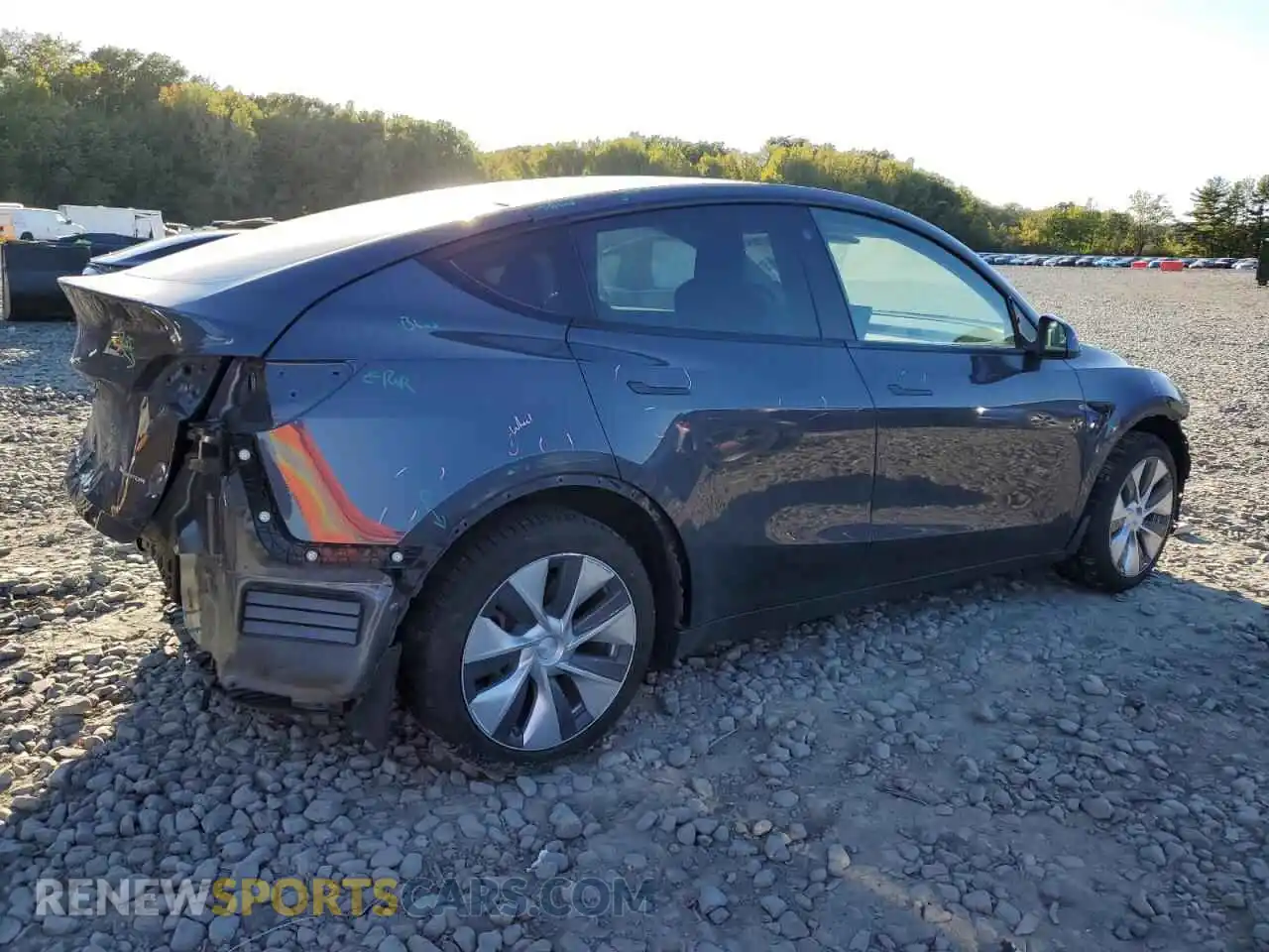 3 Photograph of a damaged car 5YJYGDEE8MF262091 TESLA MODEL Y 2021