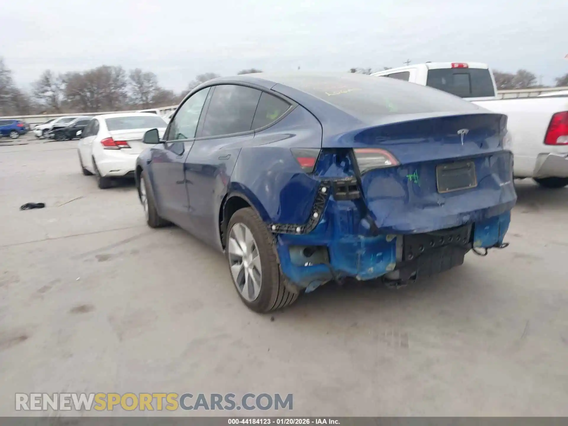 3 Photograph of a damaged car 5YJYGDEE8MF266187 TESLA MODEL Y 2021
