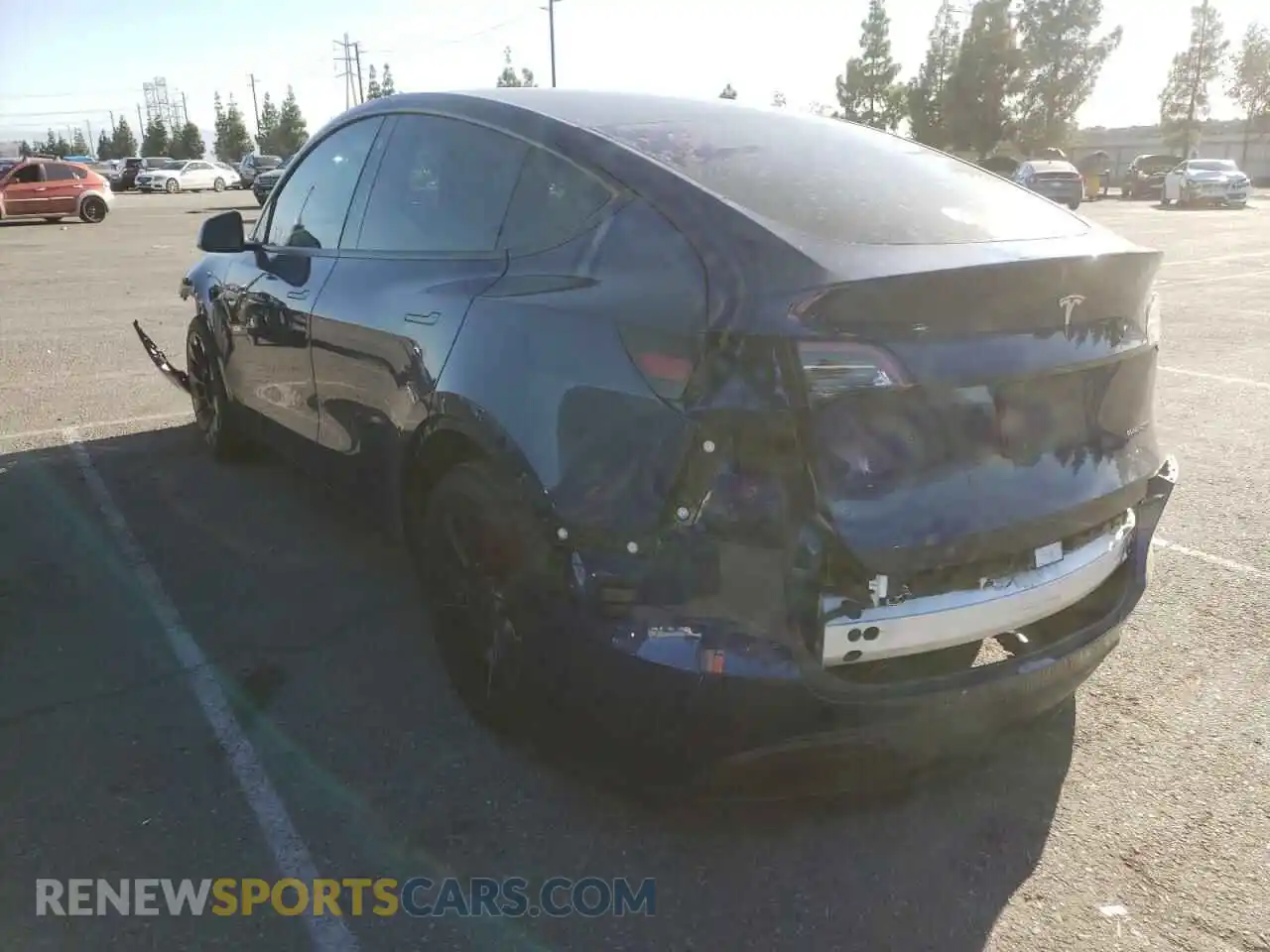 3 Photograph of a damaged car 5YJYGDEE8MF266996 TESLA MODEL Y 2021