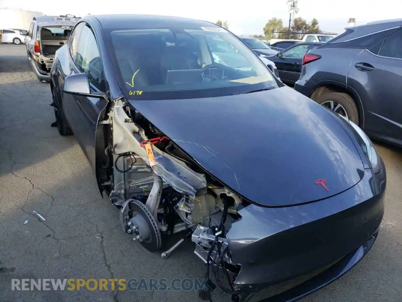 1 Photograph of a damaged car 5YJYGDEE8MF274905 TESLA MODEL Y 2021