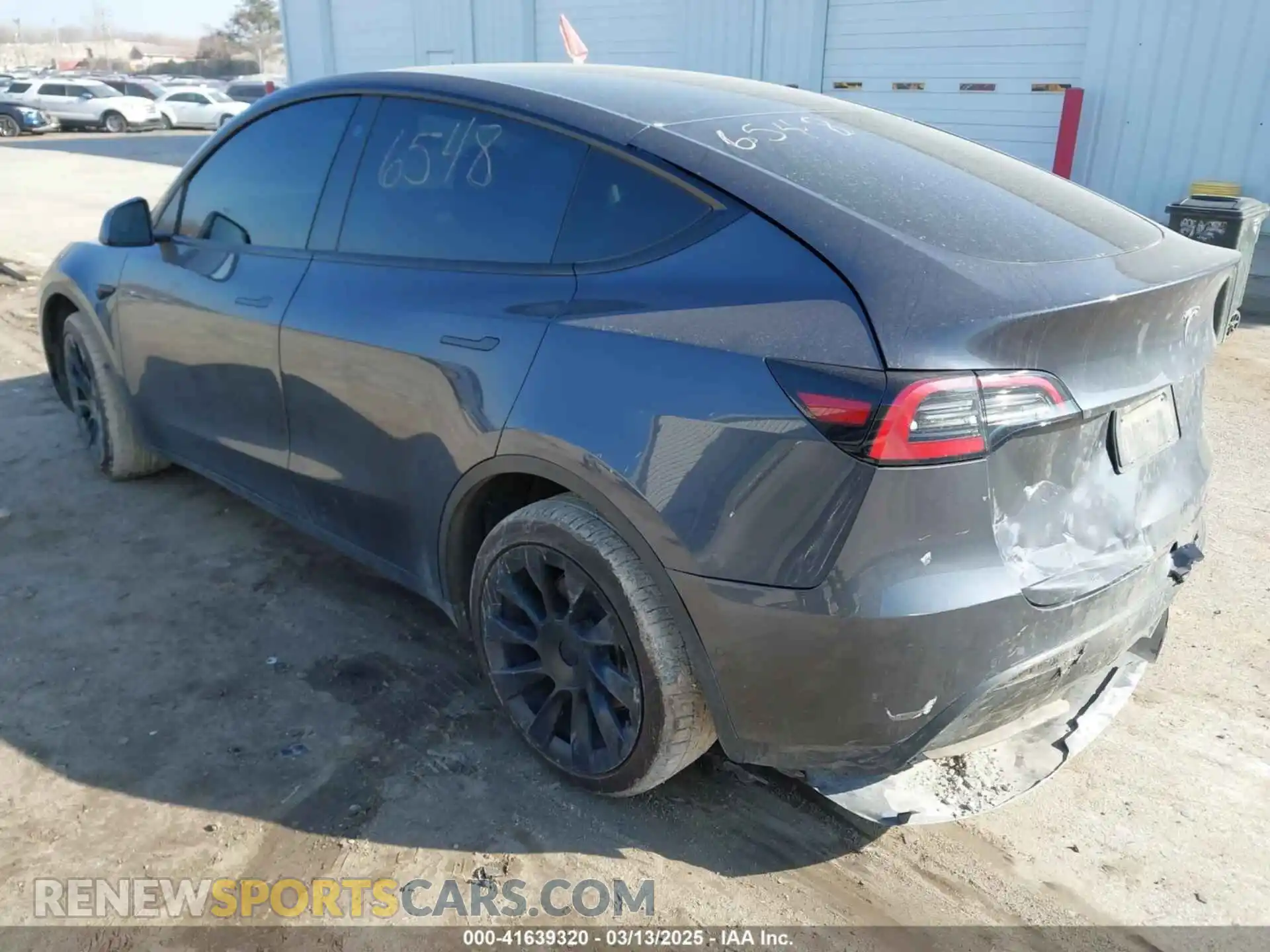 3 Photograph of a damaged car 5YJYGDEE8MF278212 TESLA MODEL Y 2021