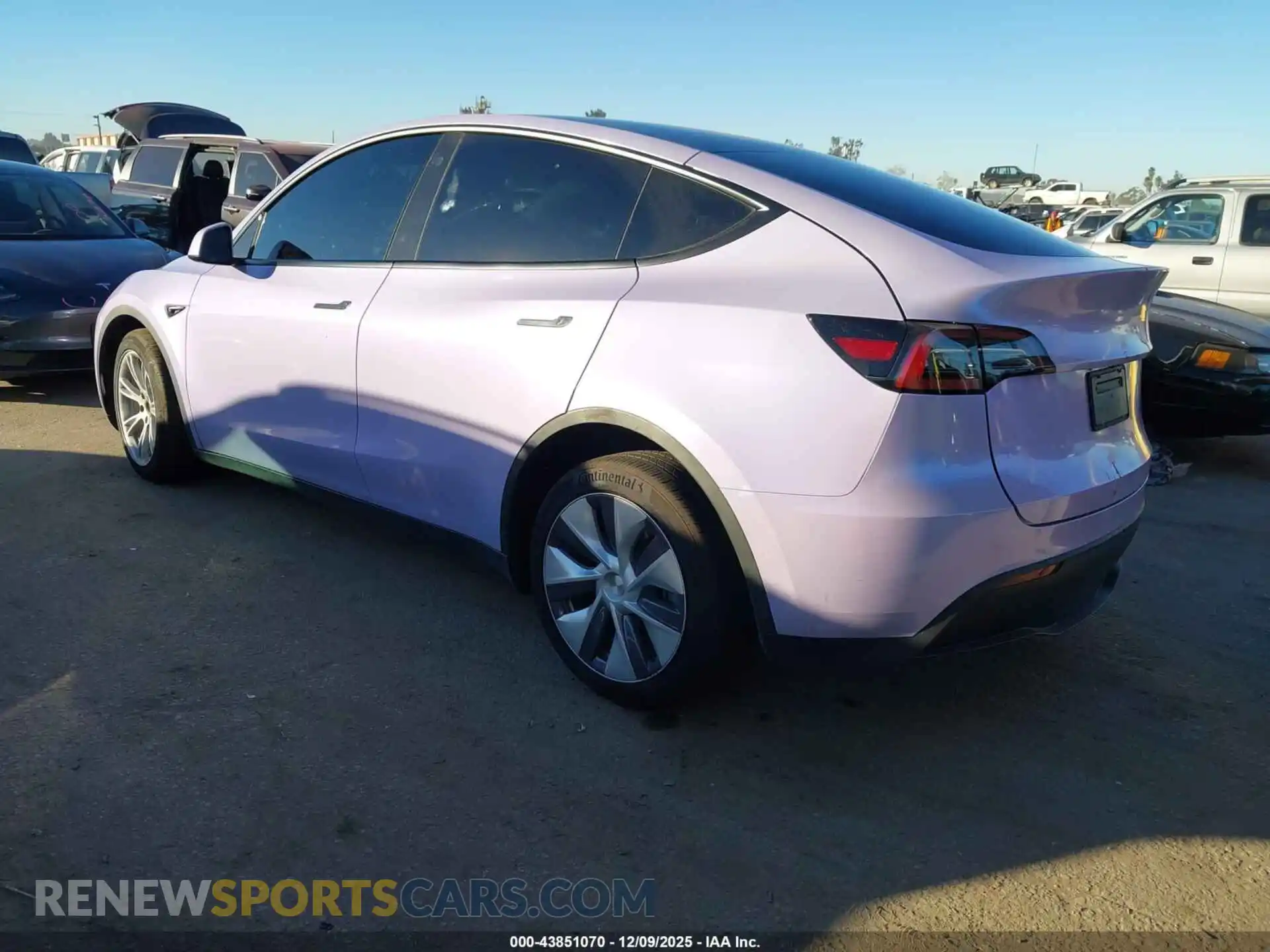 3 Photograph of a damaged car 5YJYGDEE8MF298699 TESLA MODEL Y 2021