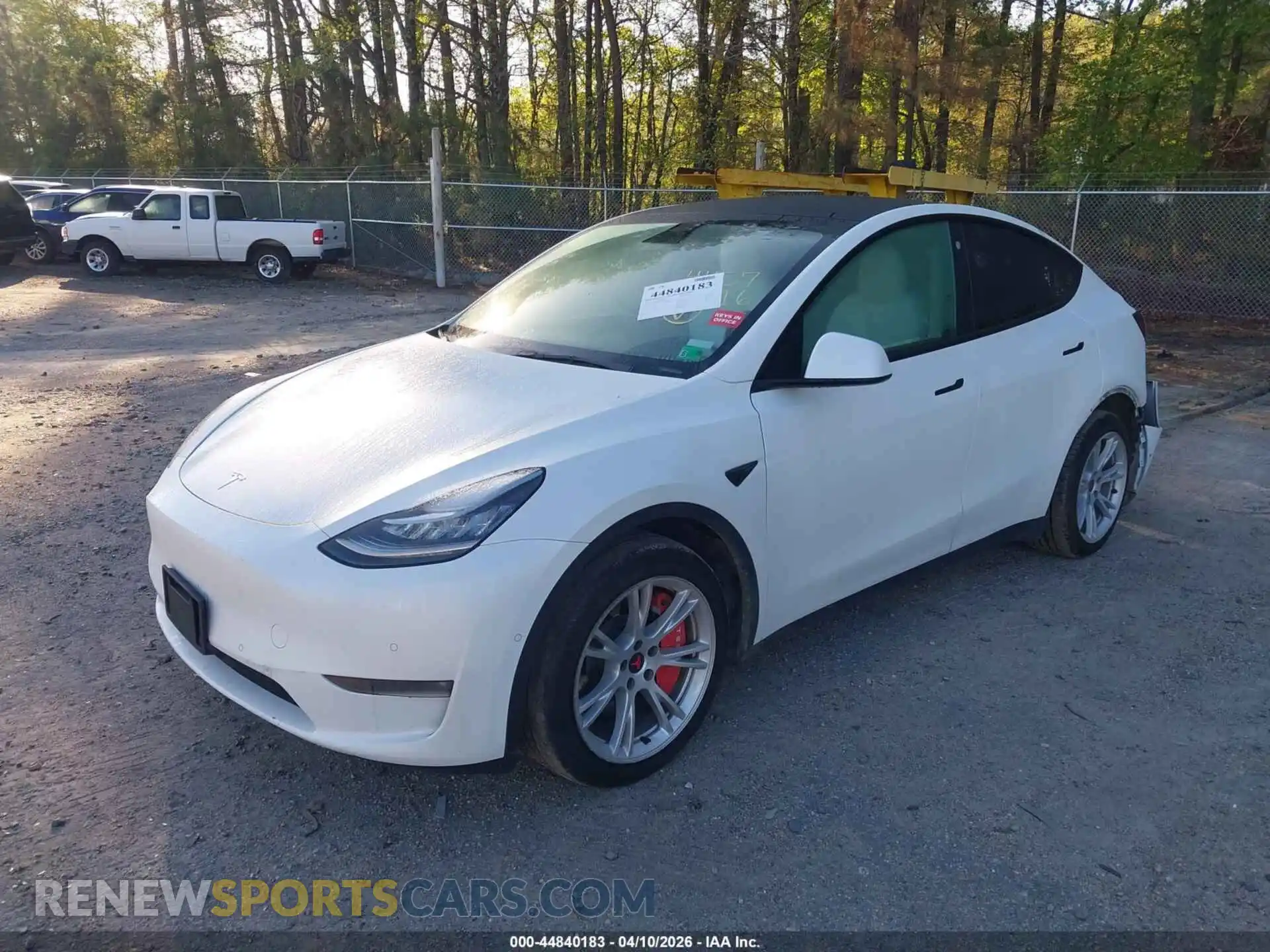 2 Photograph of a damaged car 5YJYGDEE8MF304887 TESLA MODEL Y 2021