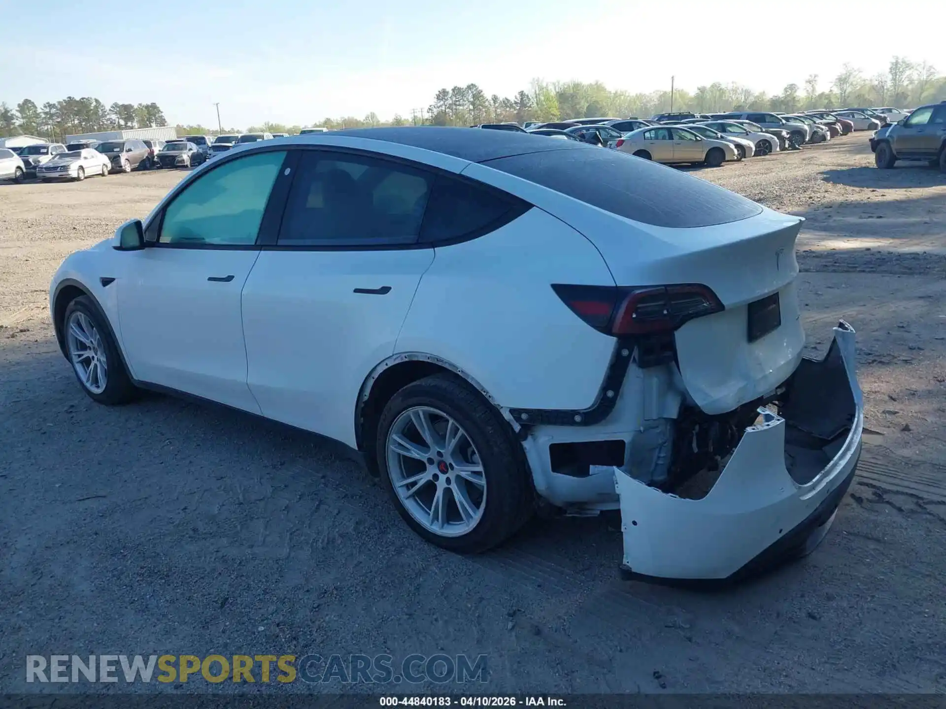 3 Photograph of a damaged car 5YJYGDEE8MF304887 TESLA MODEL Y 2021