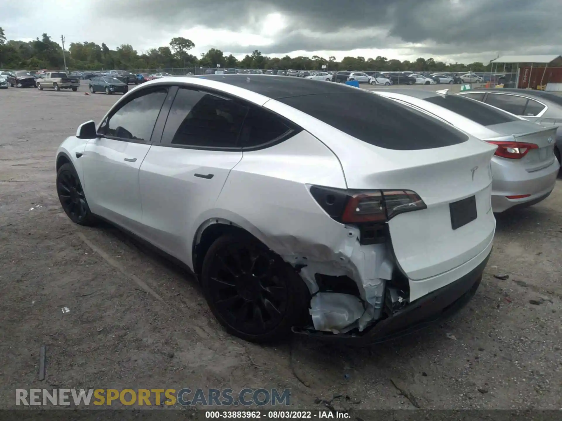 3 Photograph of a damaged car 5YJYGDEE8MF311399 TESLA MODEL Y 2021