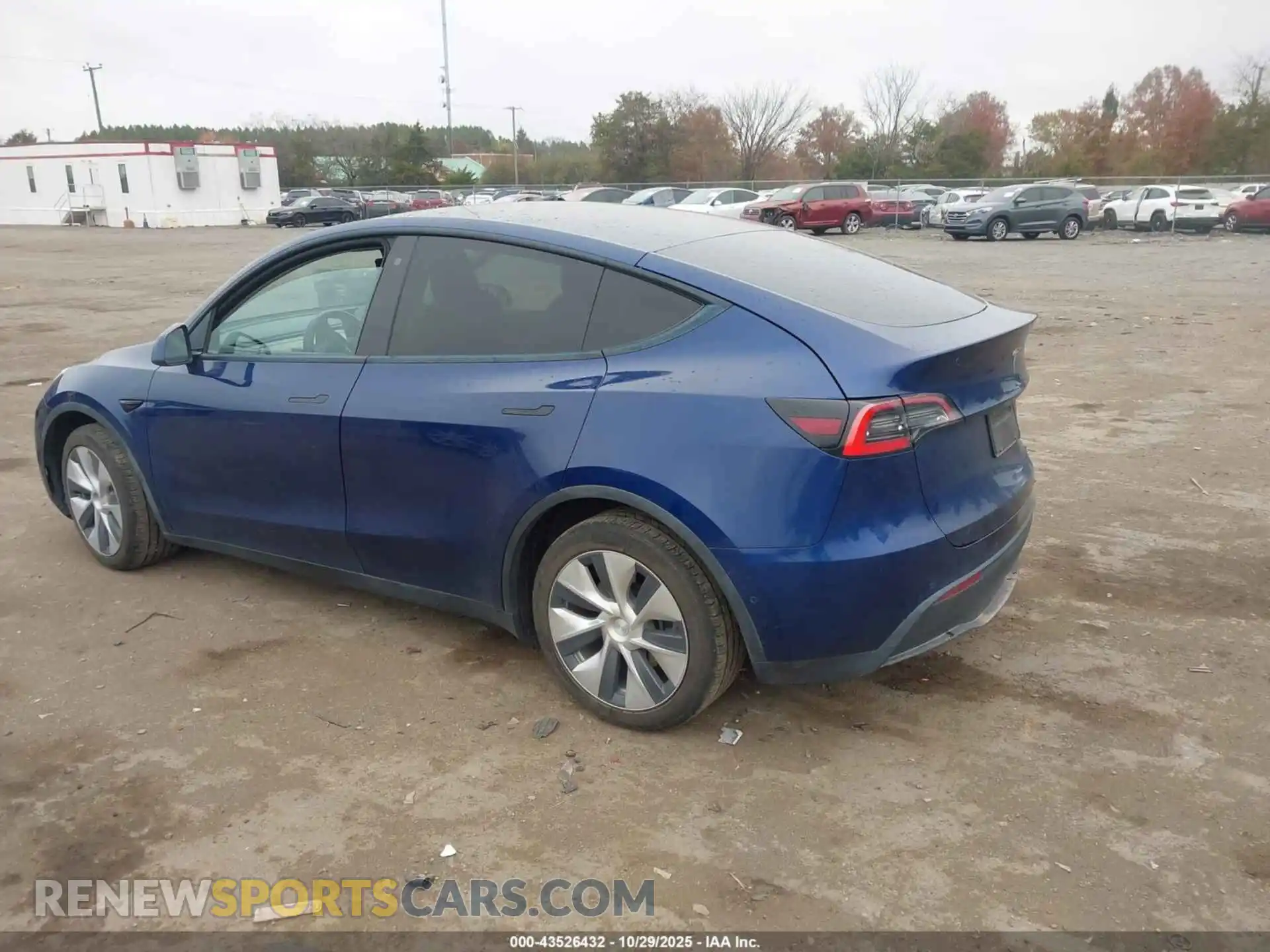 3 Photograph of a damaged car 5YJYGDEE9MF060795 TESLA MODEL Y 2021
