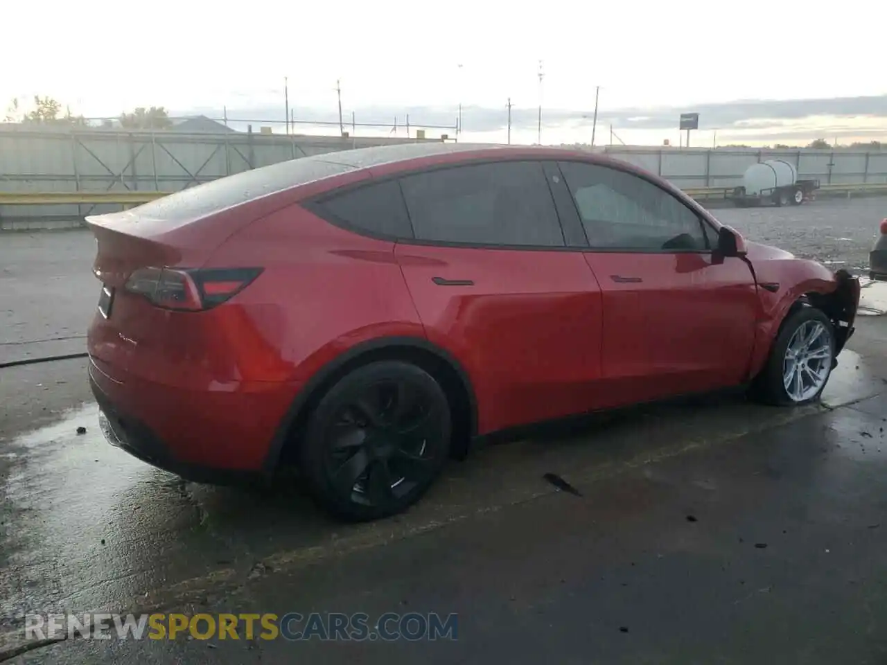 3 Photograph of a damaged car 5YJYGDEE9MF062126 TESLA MODEL Y 2021