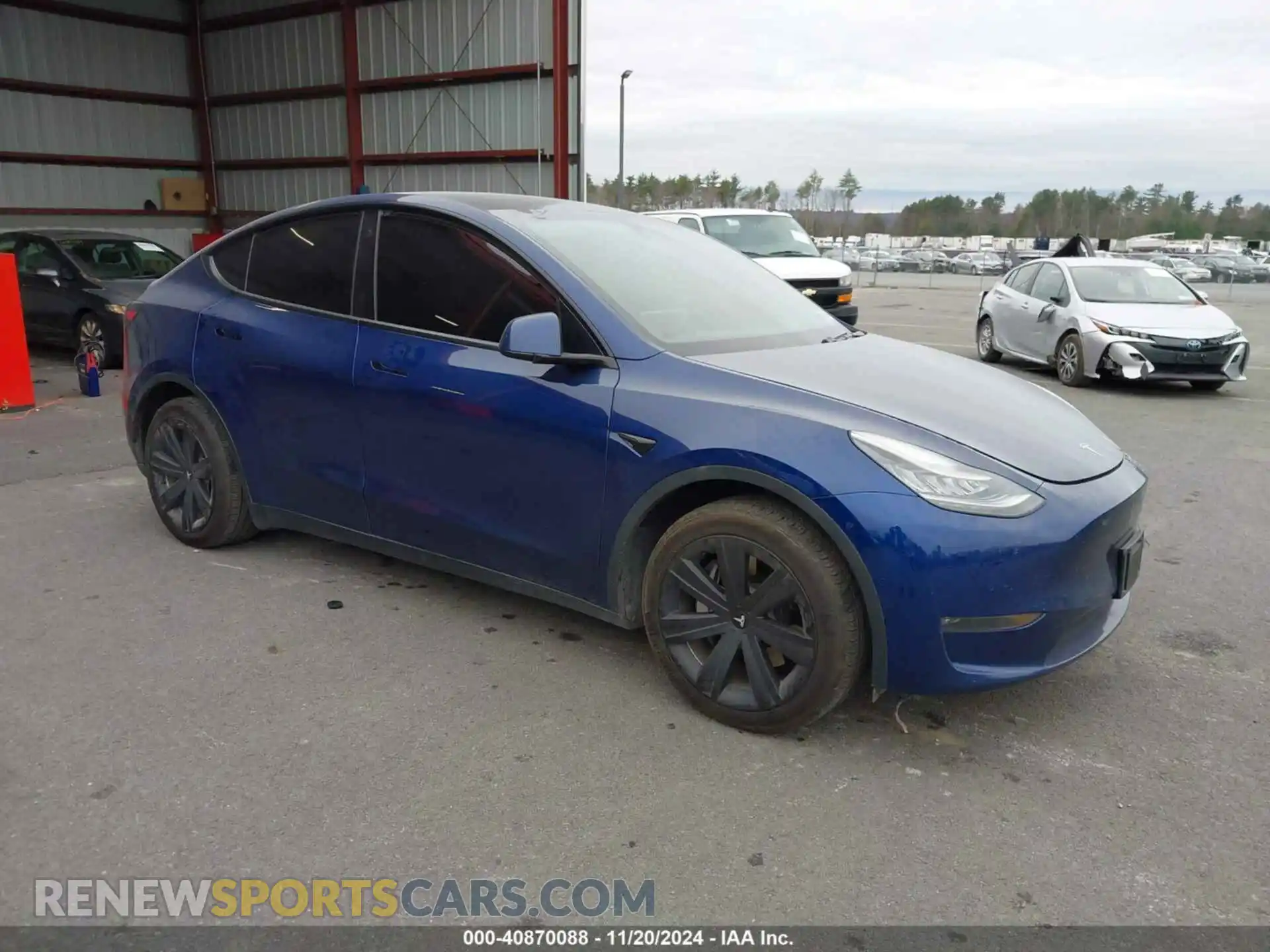 1 Photograph of a damaged car 5YJYGDEE9MF071120 TESLA MODEL Y 2021