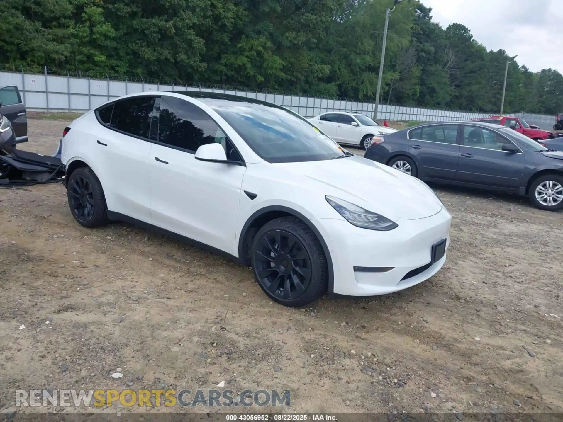 1 Photograph of a damaged car 5YJYGDEE9MF080447 TESLA MODEL Y 2021