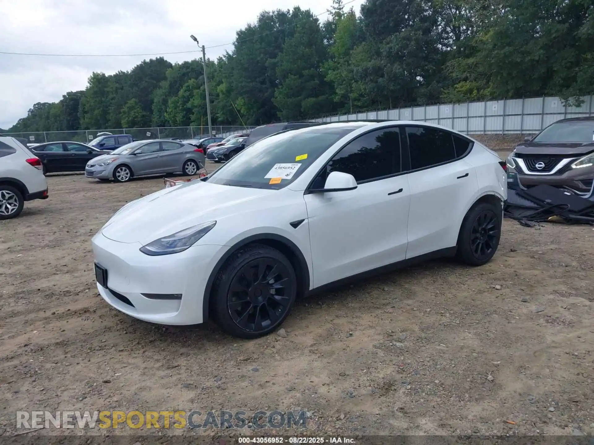 2 Photograph of a damaged car 5YJYGDEE9MF080447 TESLA MODEL Y 2021