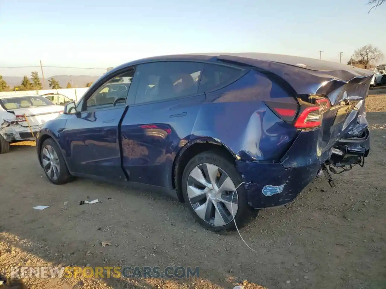 2 Photograph of a damaged car 5YJYGDEE9MF083929 TESLA MODEL Y 2021