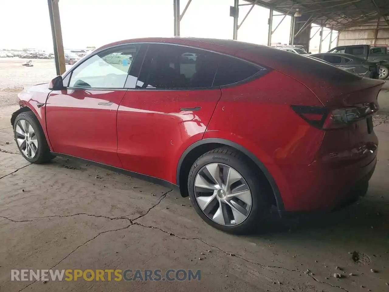2 fotografías del automóvil dañado 5YJYGDEE9MF093120 TESLA MODEL Y 2021