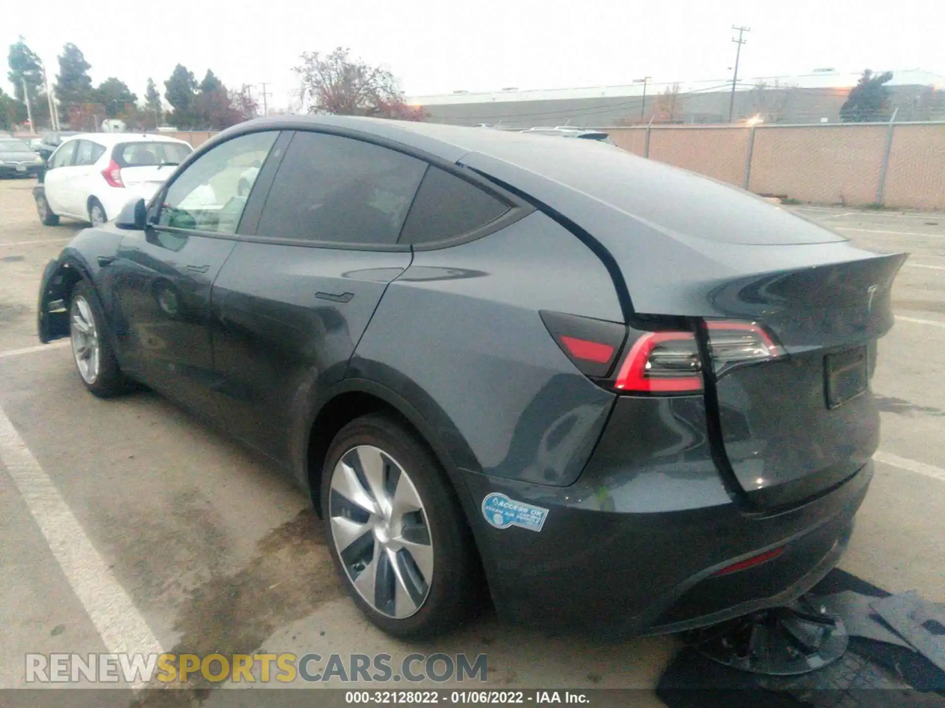 3 Photograph of a damaged car 5YJYGDEE9MF093800 TESLA MODEL Y 2021