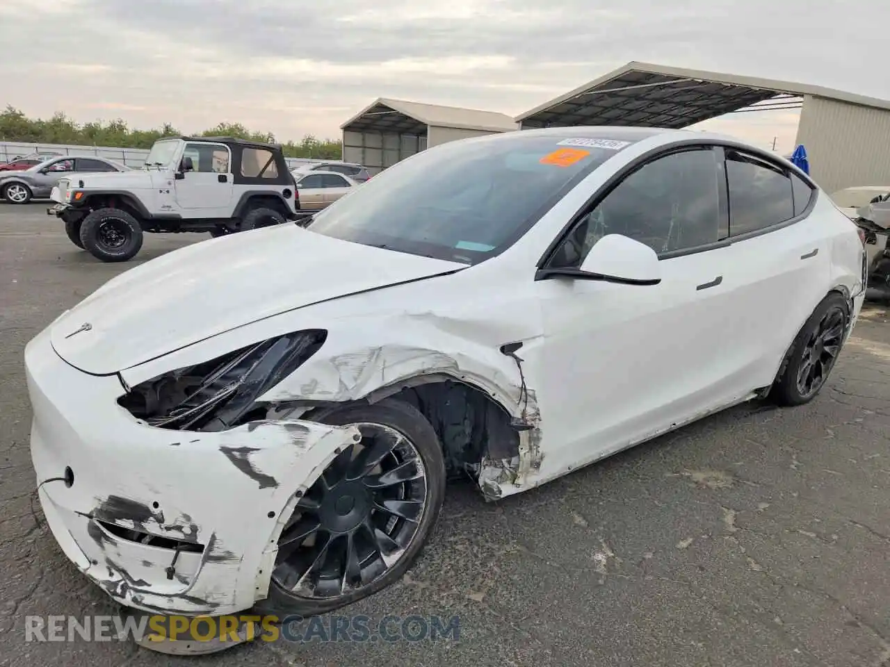 1 Photograph of a damaged car 5YJYGDEE9MF095675 TESLA MODEL Y 2021