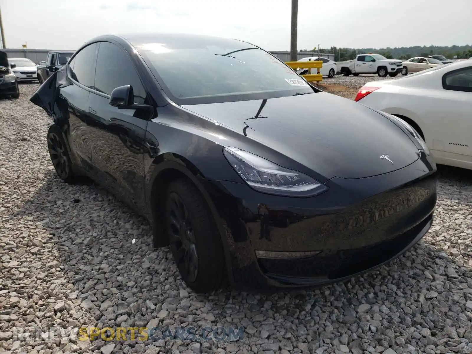 1 Photograph of a damaged car 5YJYGDEE9MF107923 TESLA MODEL Y 2021