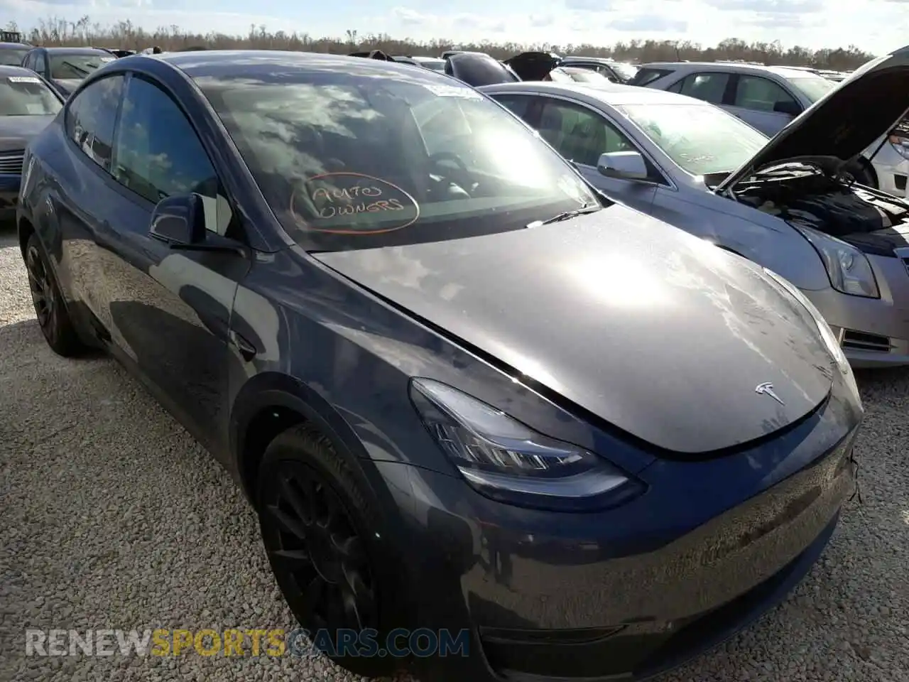 1 Photograph of a damaged car 5YJYGDEE9MF108585 TESLA MODEL Y 2021