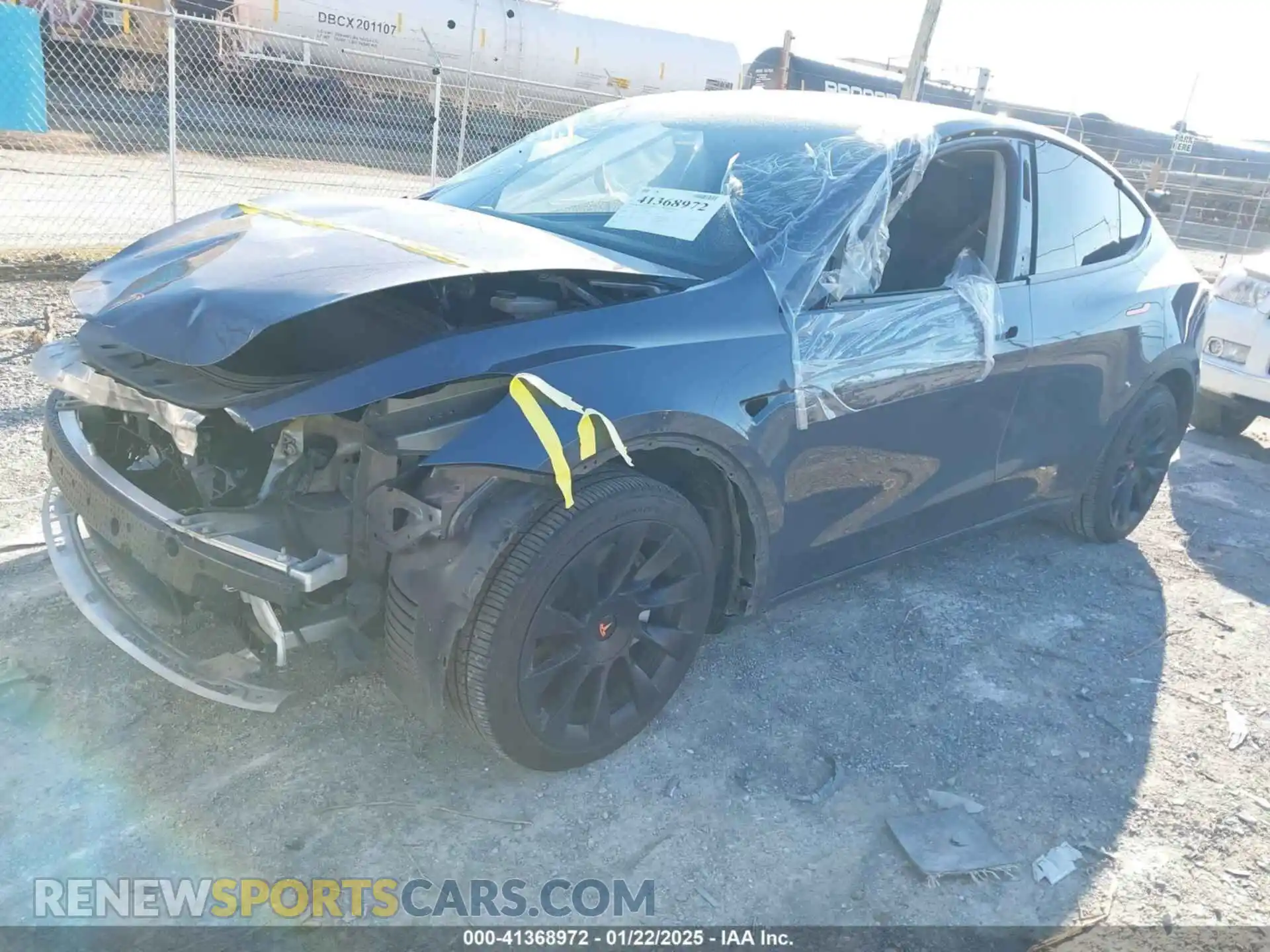 2 Photograph of a damaged car 5YJYGDEE9MF119909 TESLA MODEL Y 2021