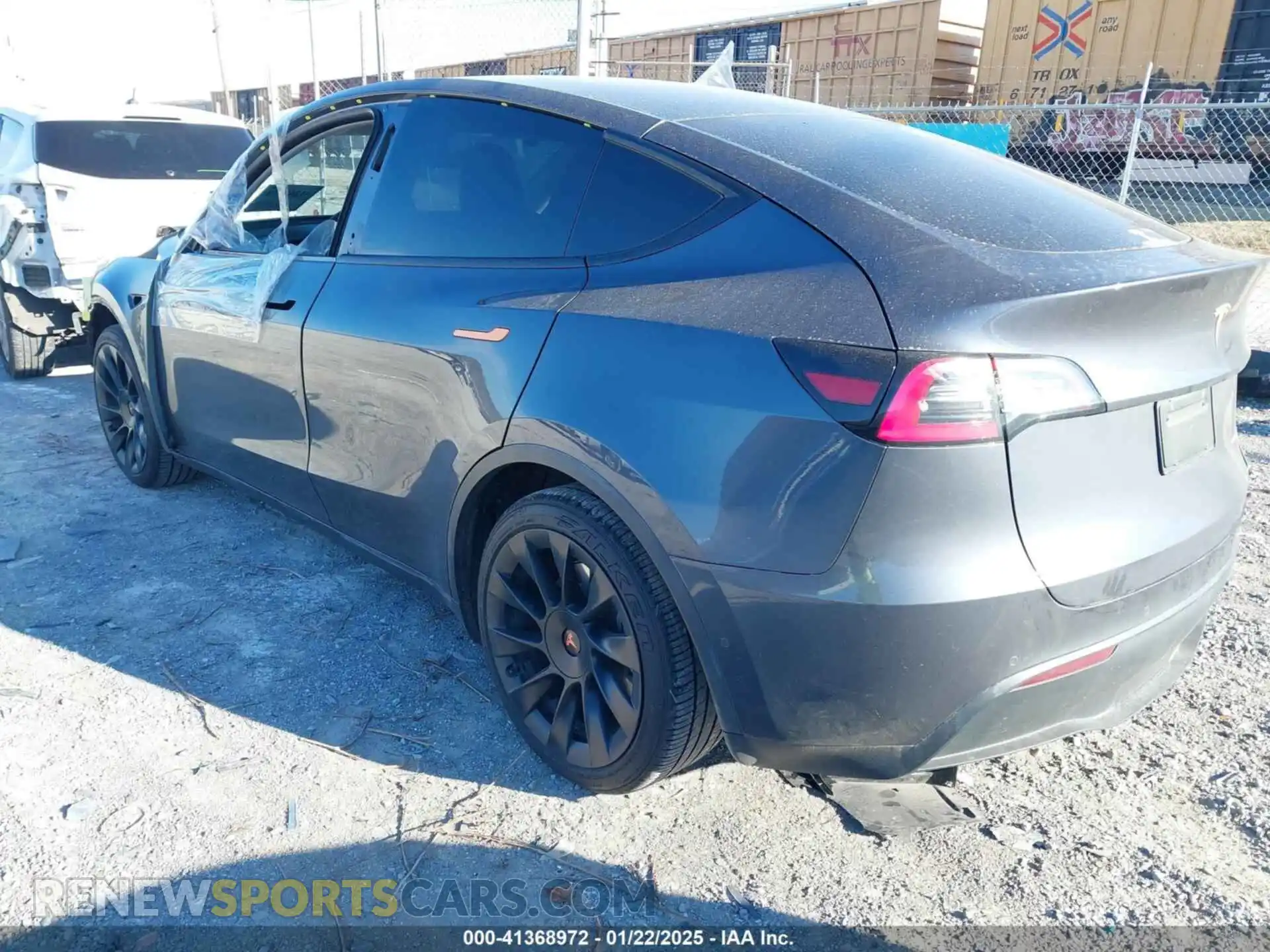 3 Photograph of a damaged car 5YJYGDEE9MF119909 TESLA MODEL Y 2021