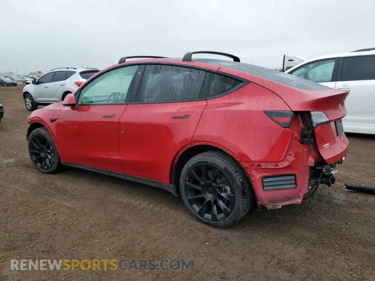 2 Photograph of a damaged car 5YJYGDEE9MF129582 TESLA MODEL Y 2021