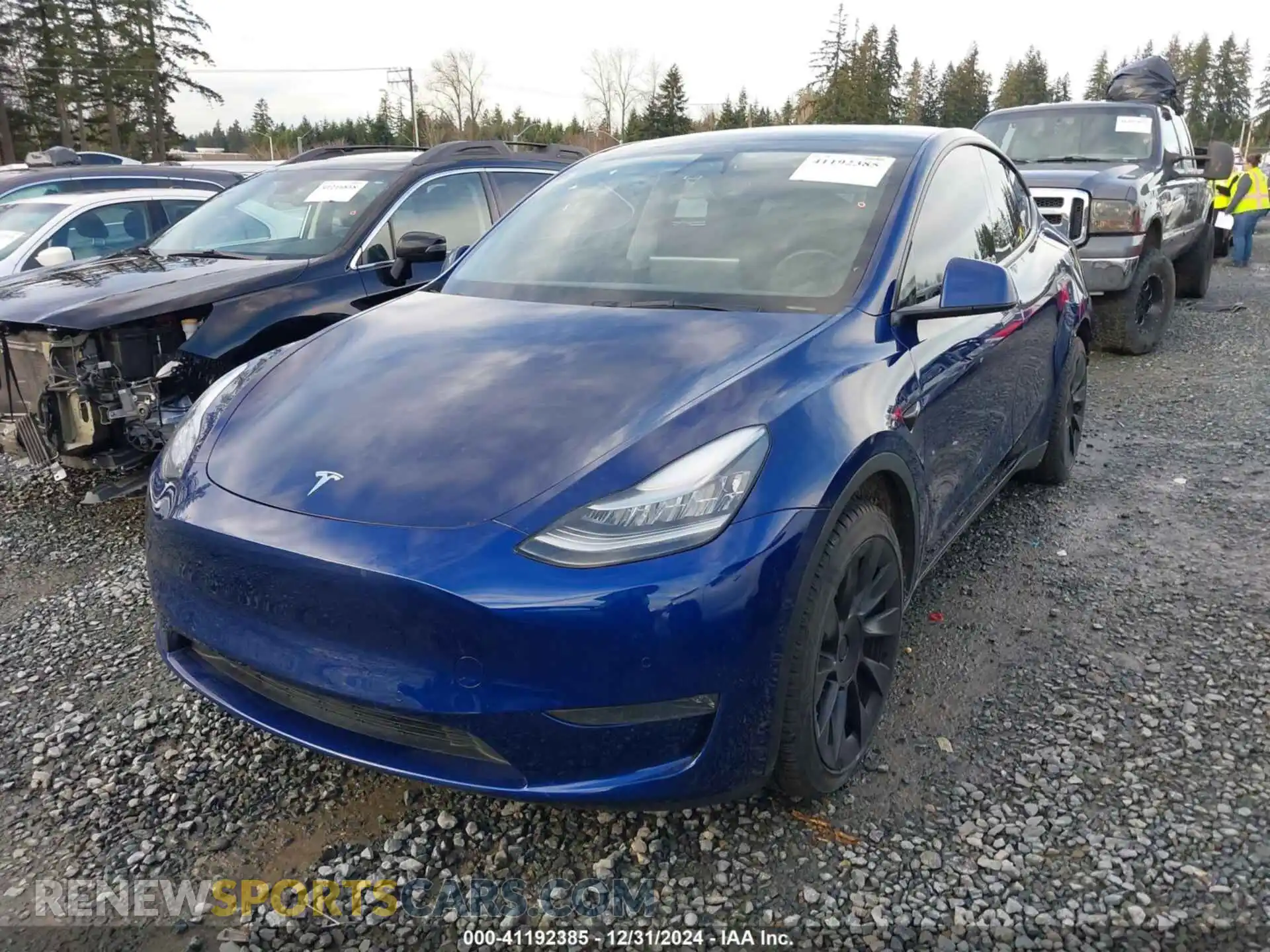 2 Photograph of a damaged car 5YJYGDEE9MF141361 TESLA MODEL Y 2021