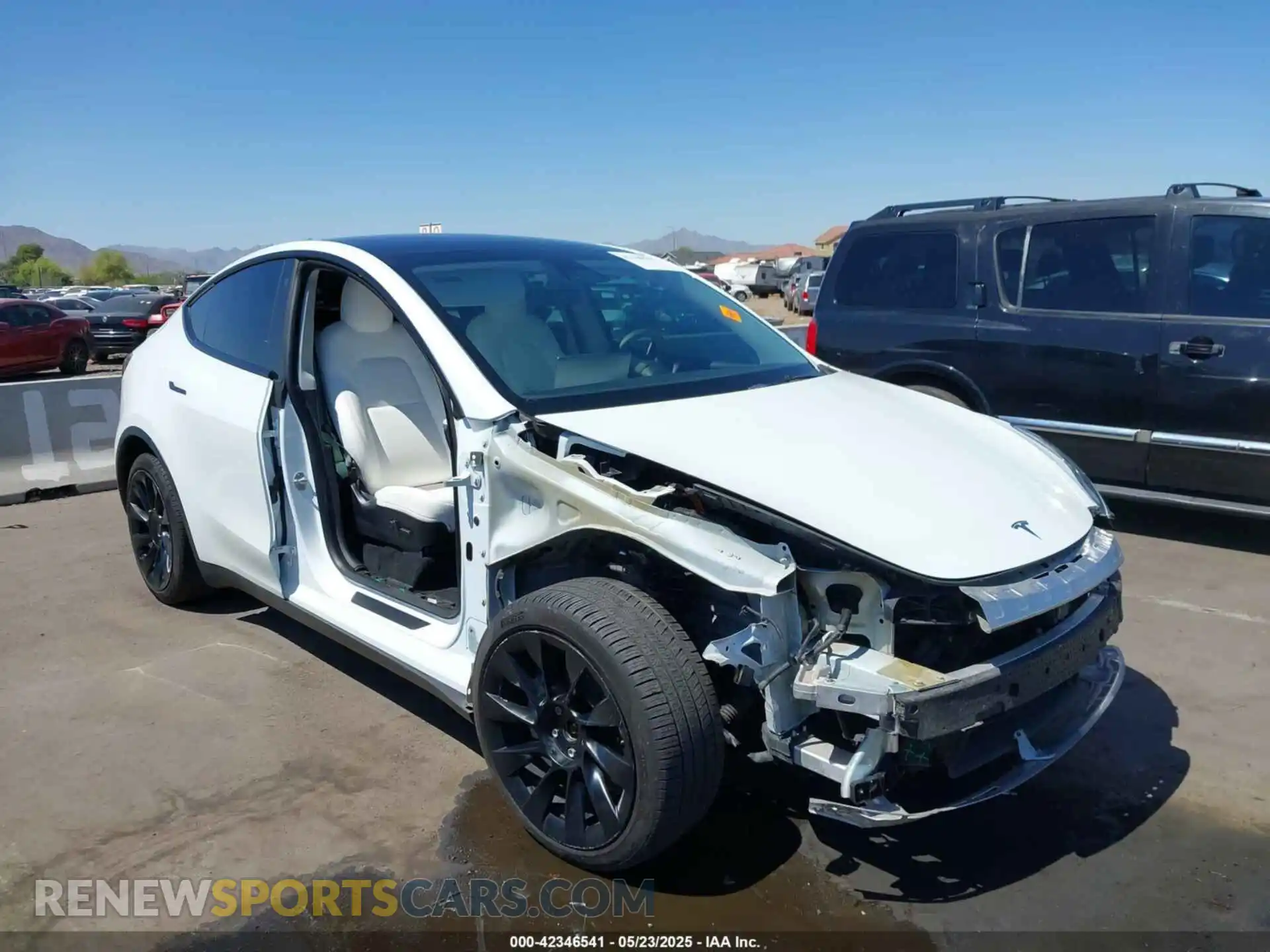 1 Photograph of a damaged car 5YJYGDEE9MF158242 TESLA MODEL Y 2021