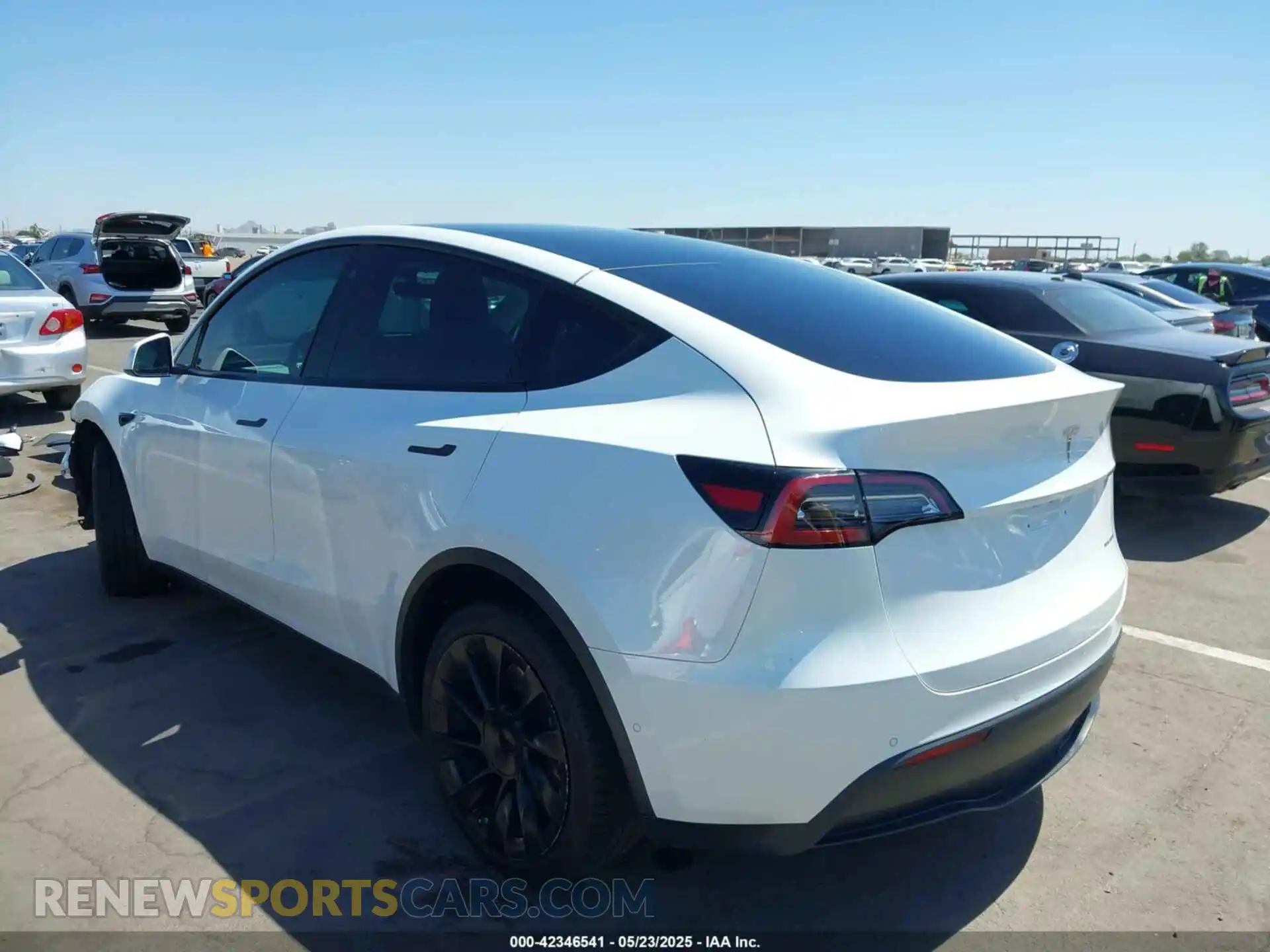 3 Photograph of a damaged car 5YJYGDEE9MF158242 TESLA MODEL Y 2021
