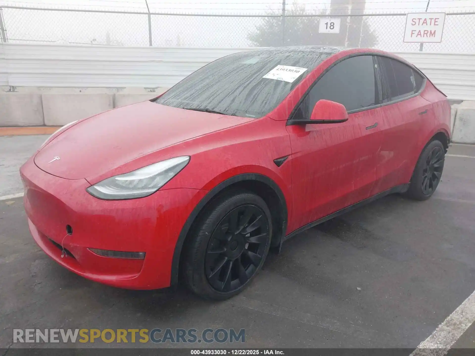 2 Photograph of a damaged car 5YJYGDEE9MF158368 TESLA MODEL Y 2021