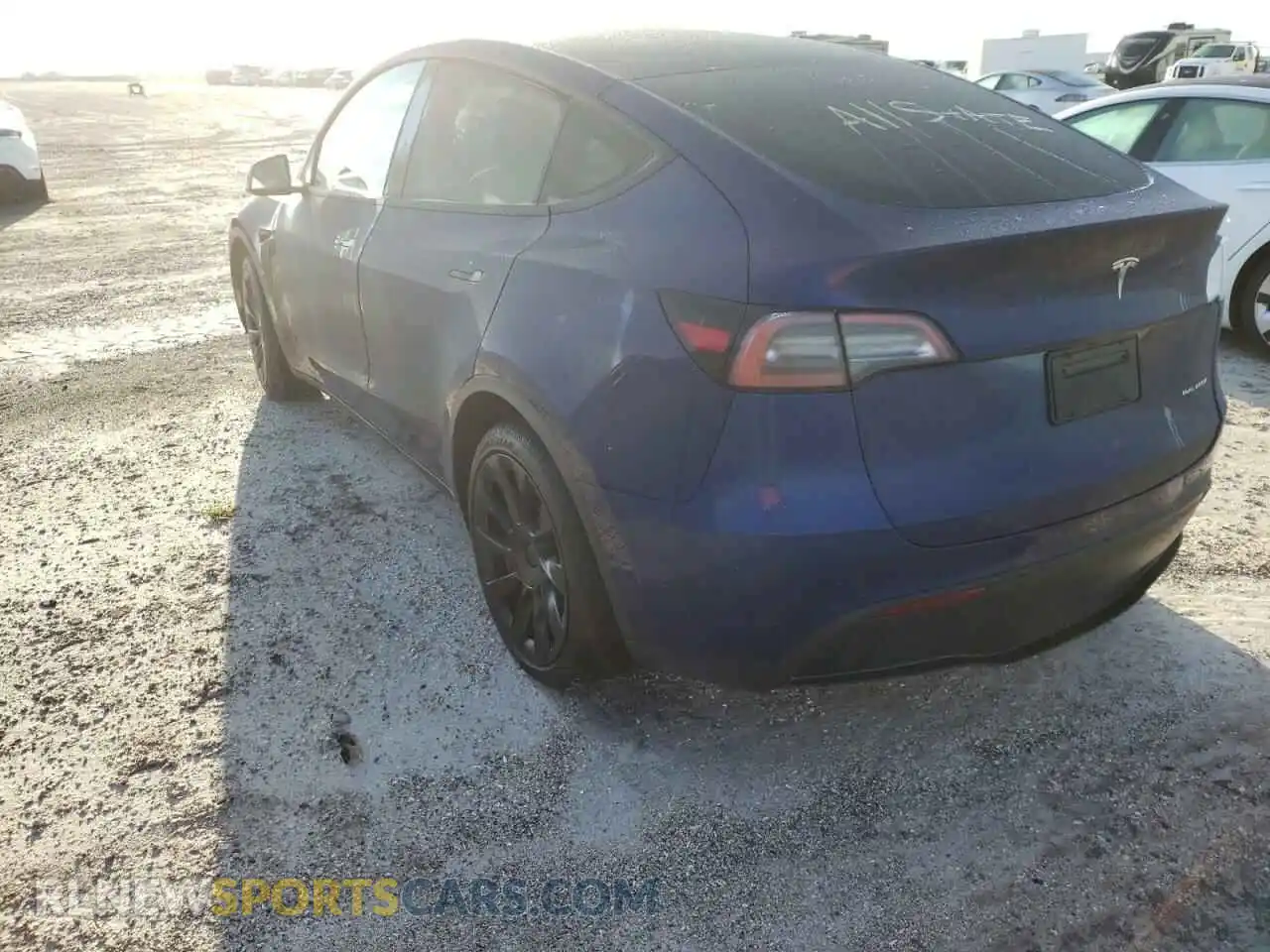 3 Photograph of a damaged car 5YJYGDEE9MF162016 TESLA MODEL Y 2021