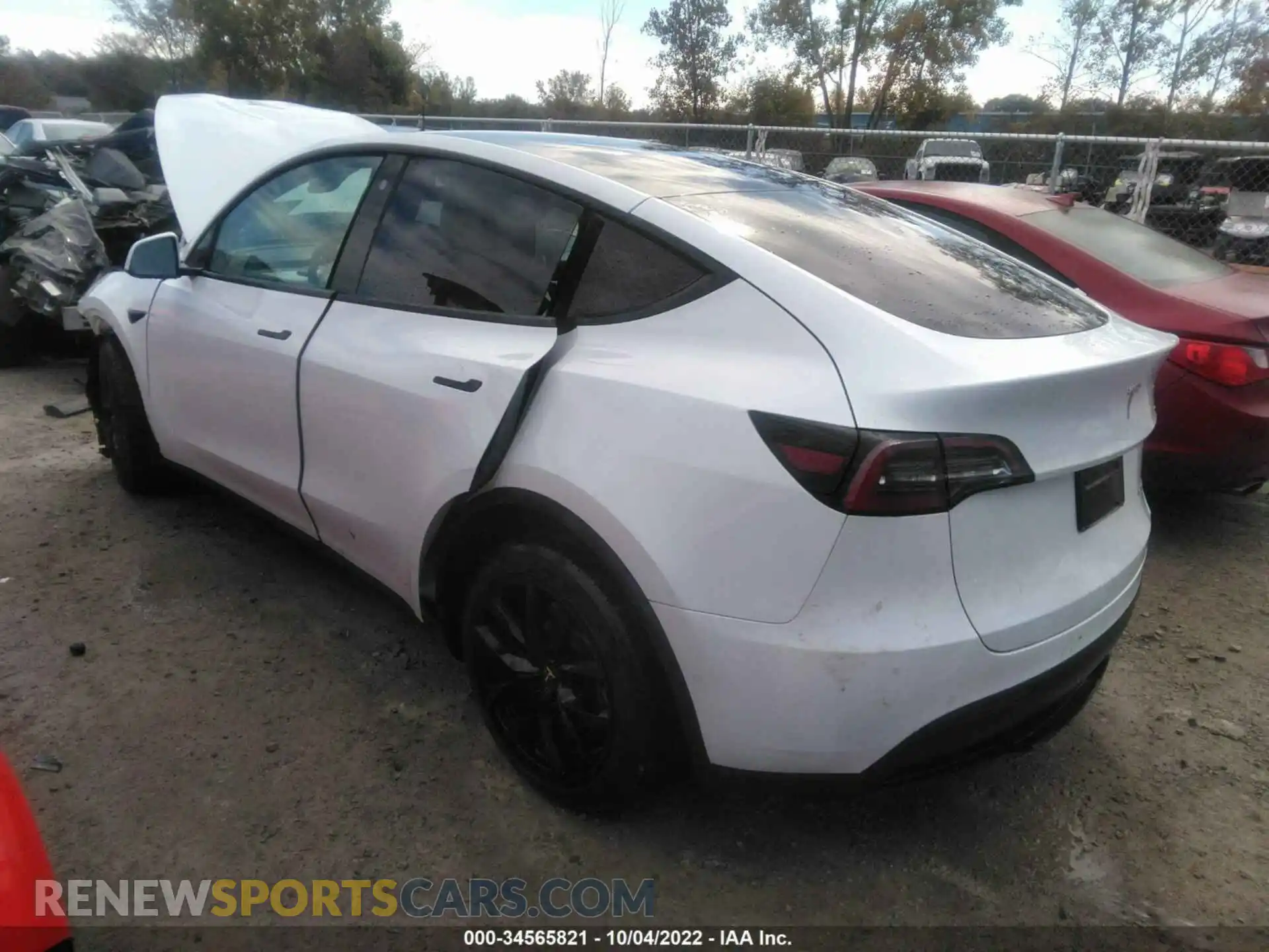 3 Photograph of a damaged car 5YJYGDEE9MF187224 TESLA MODEL Y 2021