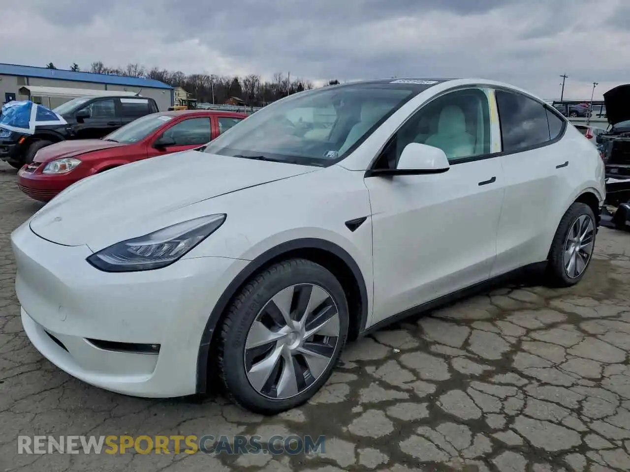 1 Photograph of a damaged car 5YJYGDEE9MF201638 TESLA MODEL Y 2021