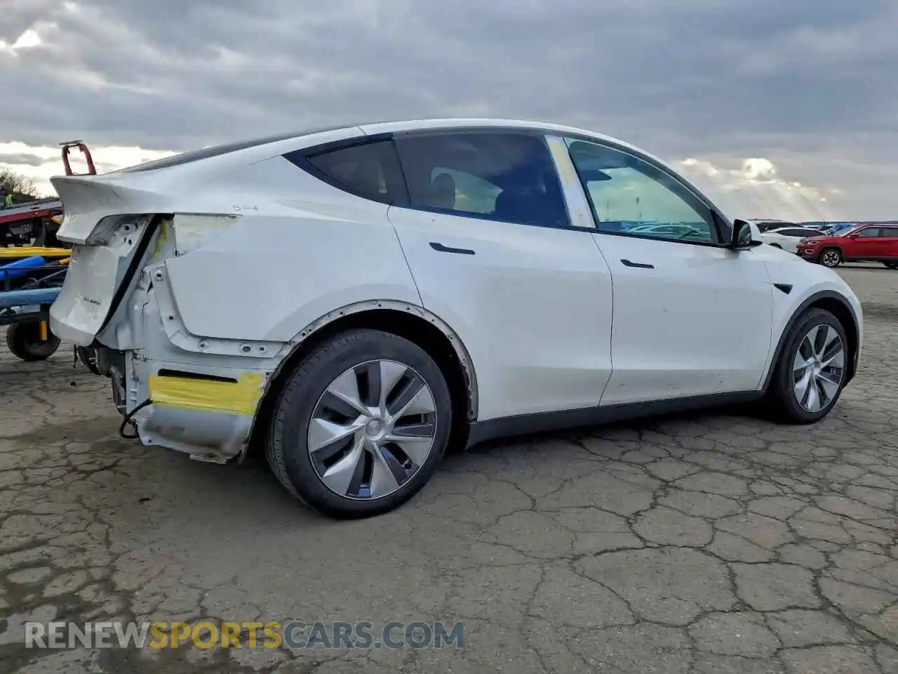 3 Photograph of a damaged car 5YJYGDEE9MF201638 TESLA MODEL Y 2021