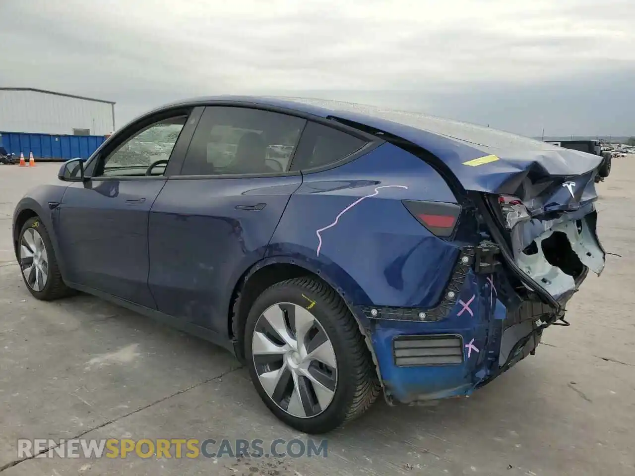 2 Photograph of a damaged car 5YJYGDEE9MF202594 TESLA MODEL Y 2021