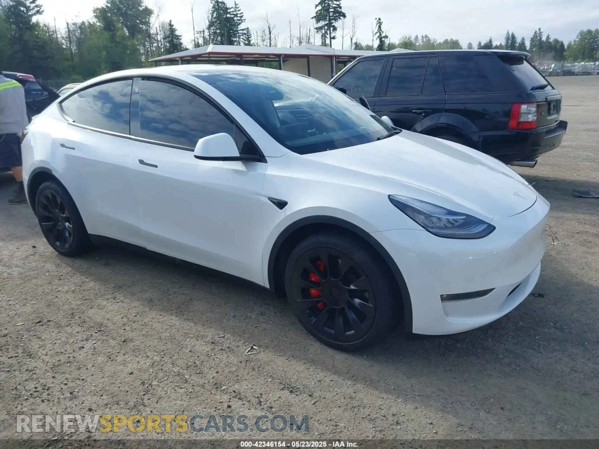 1 Photograph of a damaged car 5YJYGDEE9MF204796 TESLA MODEL Y 2021
