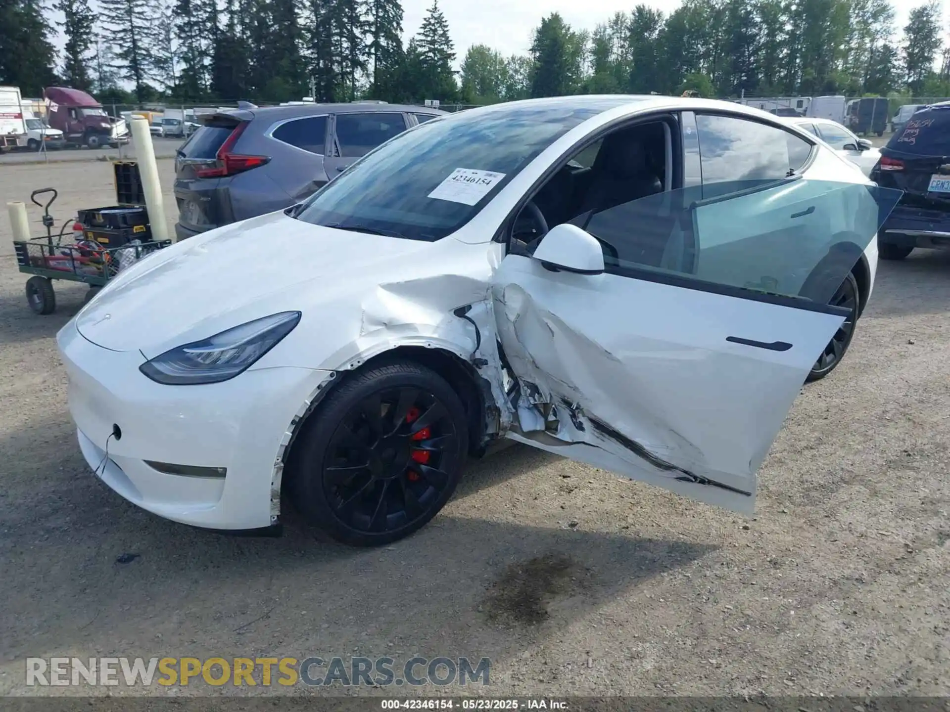 2 Photograph of a damaged car 5YJYGDEE9MF204796 TESLA MODEL Y 2021